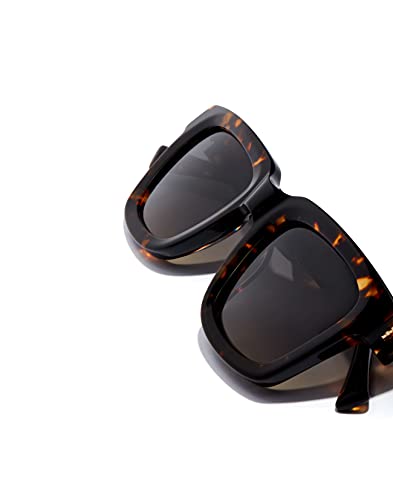 Detalle 2 de Gafas de Sol Hawkers ONE Uptown Unisex – Estilo Habana Oscuro con Lentes Gradientes