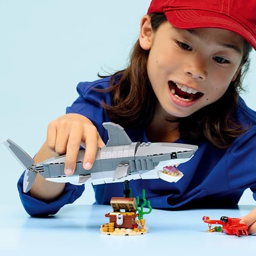 Thumbnail 6 de LEGO Creator 3in1 Fierce Shark with a Treasure Chest (31381)