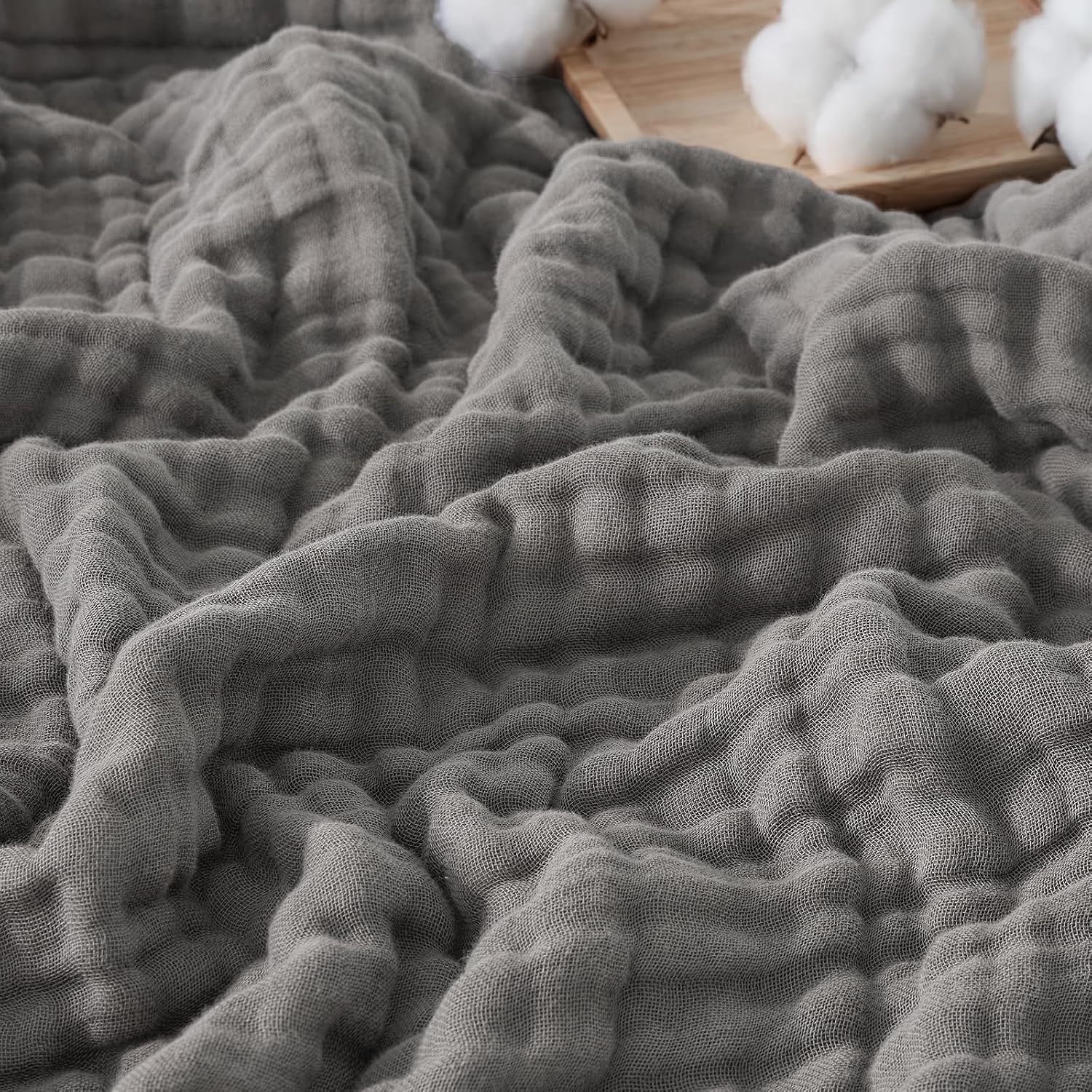 Detalle 2 de EMME EMCAC-9-Muslin Blanket Brezpure Queen 9-Layer Cotton Blanket, Dark Grey