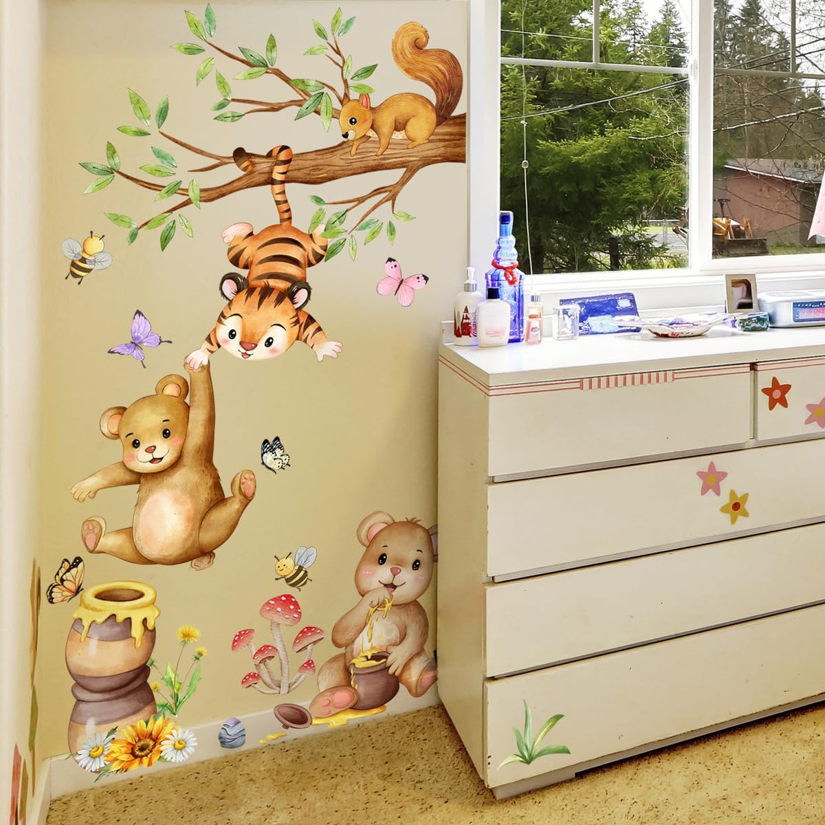 Thumbnail 2 de Bear & Tiger Wall Stickers for Nursery – Watercolour Forest Animal Wall Decals (Squirrel, Bees & Honey)