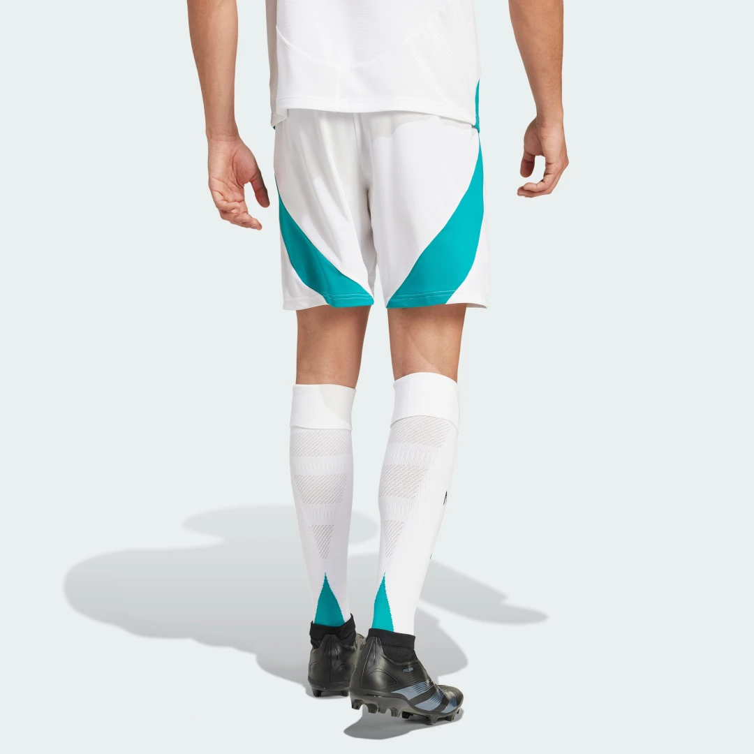 Detalle 2 de Pantalón corto de la tercera equipación Newcastle United FC 24/25 de Adidas – blanco