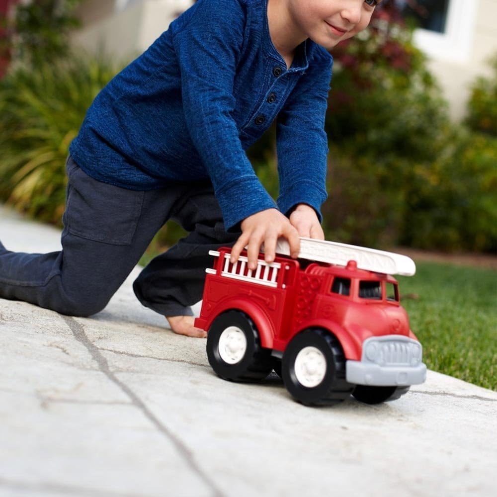 Detalle 1 de Green Toys Fire Truck imaginative play toy ๐