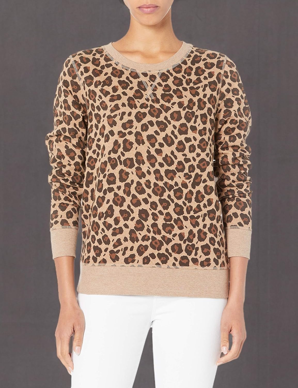 Detalle de Amazon Essentials Women's Fleece Crewneck Long Sleeve Pullover Sweatshirt (Plus Size)