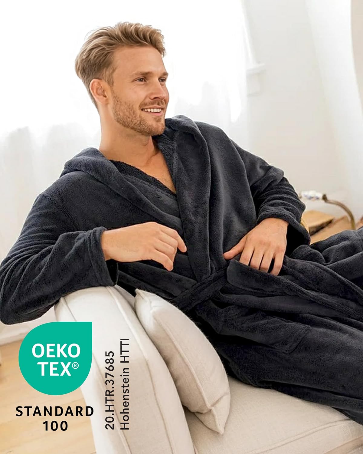 Detalle 2 de Twinzen Kuschelfleece-Morgenmantel mit Kapuze S (unisex) – Schwarz, weich & bequem
