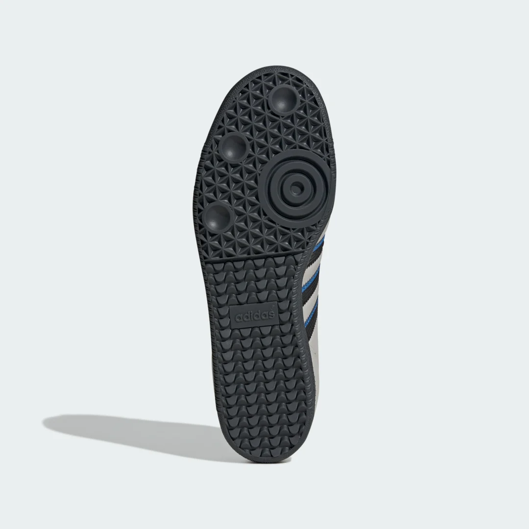 Detalle de Adidas Samba JP Gris — versión JP de la clásica Samba