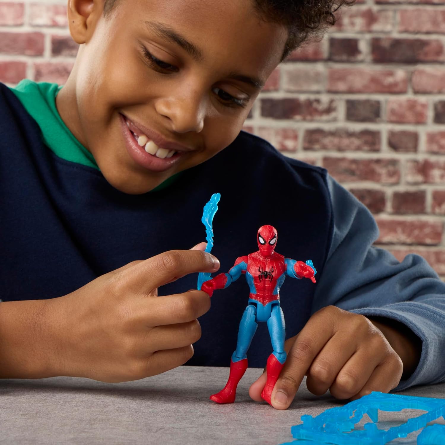 Detalle 1 de Marvel G33955X0 Spider-Man ActionVerse, figurka 11,4 cm z 6 akcesoriami