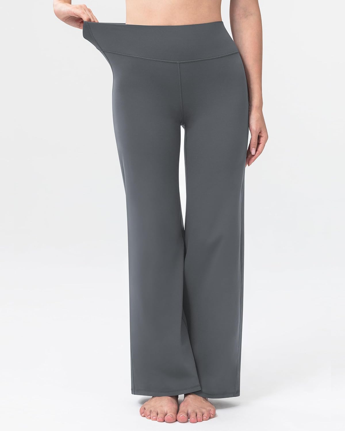 Detalle 2 de Queenie Ke 31" Wide-Leg Yoga Pants, High-Rise with V-Back