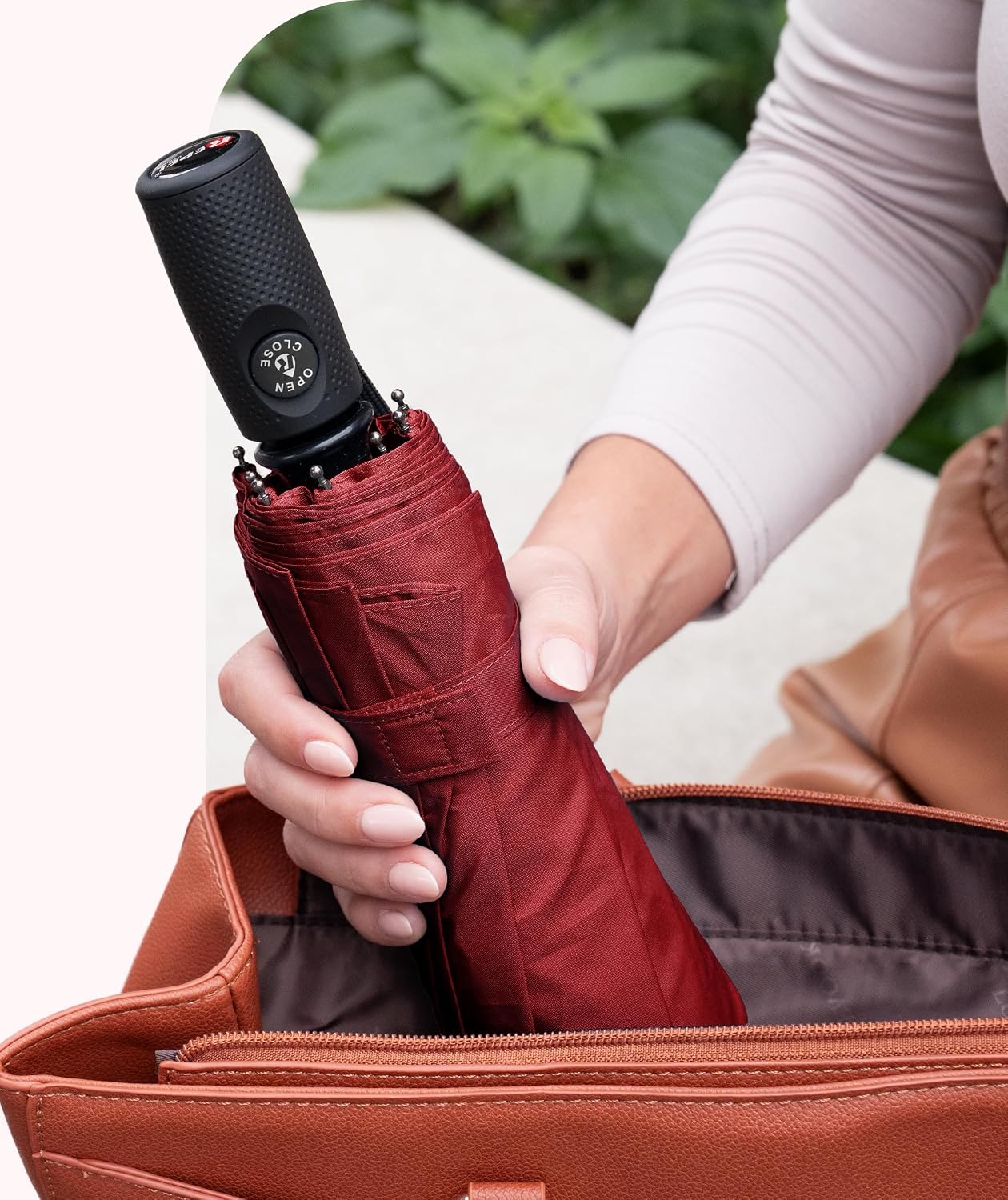 Thumbnail 6 de Repel Travel Umbrella, 11-Inch Folded