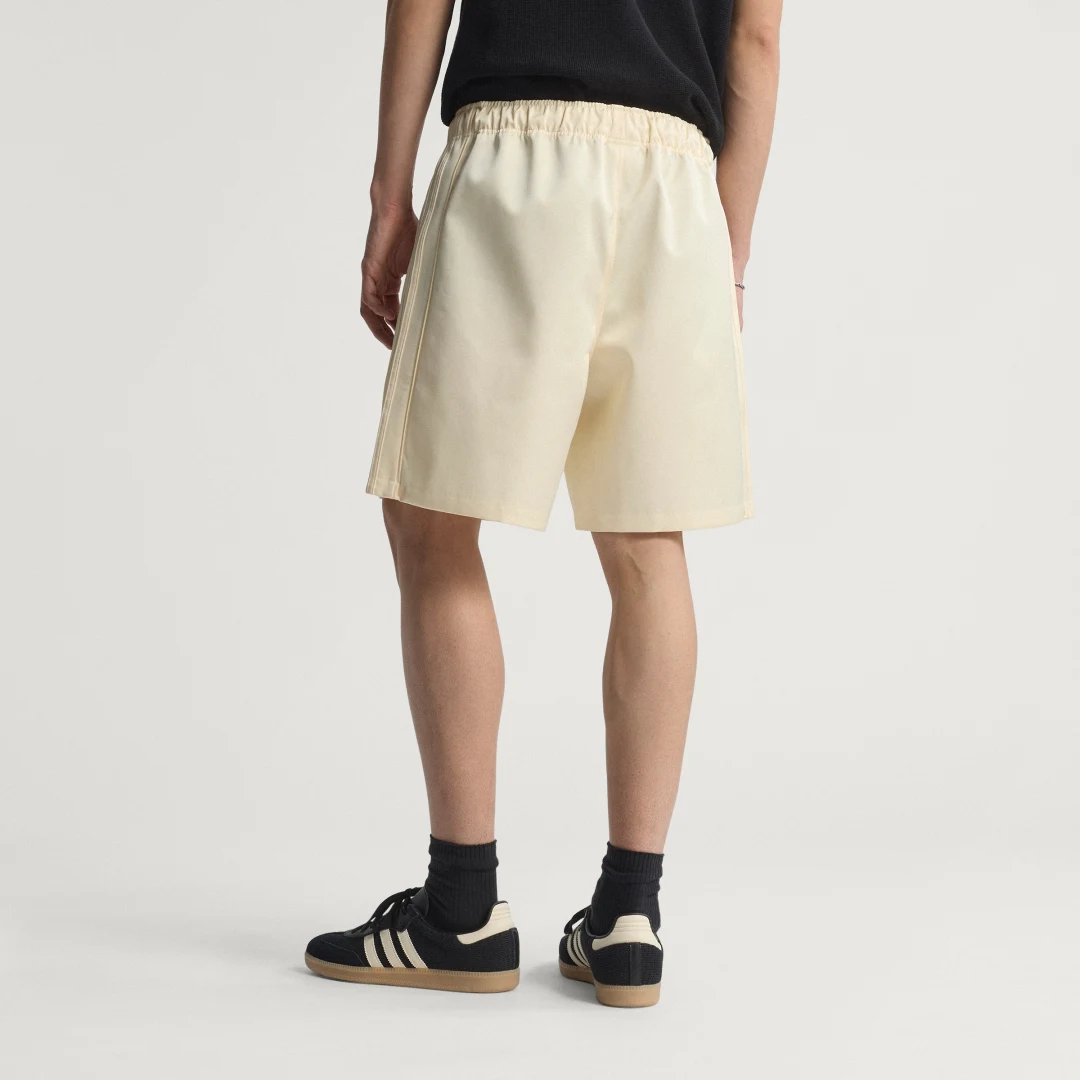 Detalle 2 de Adidas Premium Shorts – Blanco