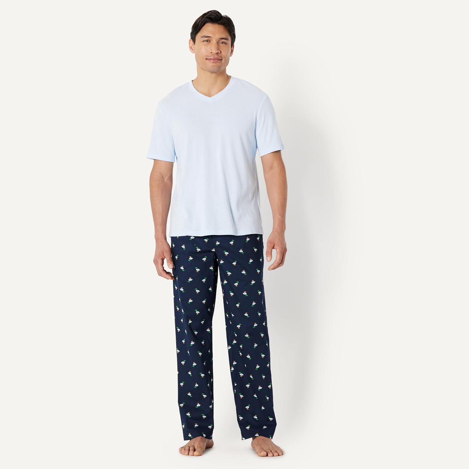 Thumbnail 4 de Amazon Essentials Men's Cotton Poplin Pajama Set with Cotton Jersey T-Shirt