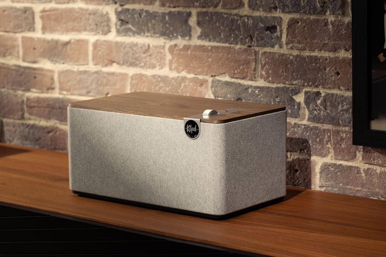 Thumbnail 1 de Klipsch The Three Plus Premium Bluetooth Speaker System (Walnut)