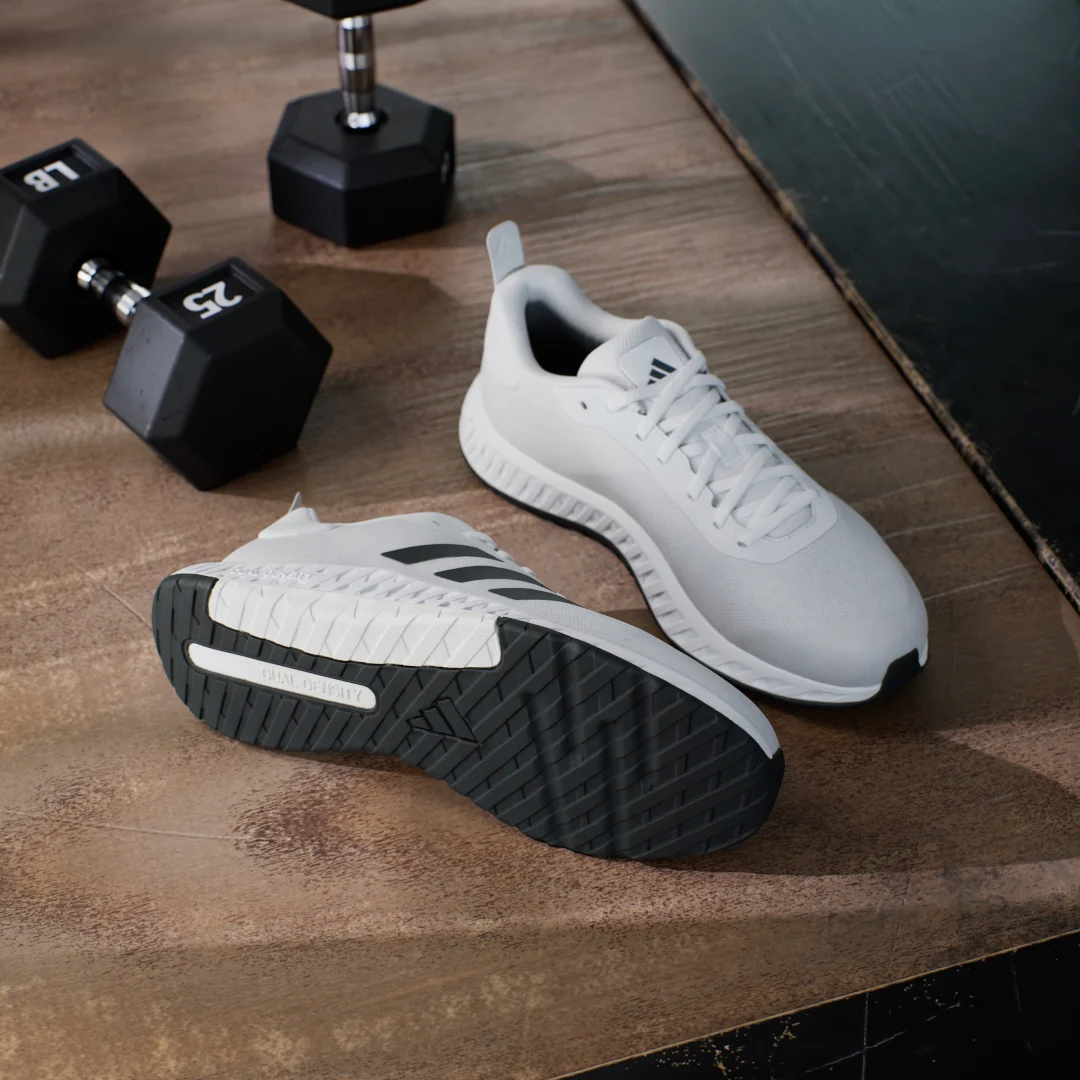 Detalle de Zapatilla de training Everyset de Adidas: blanco puro para entrenamientos versátiles
