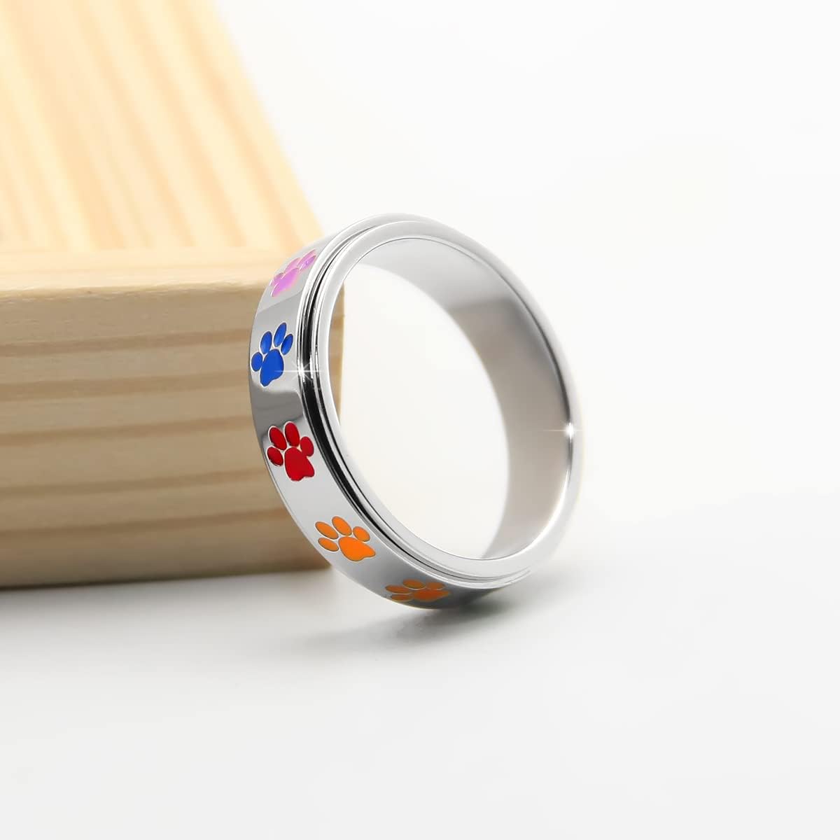 Detalle 2 de LuckyAmor Anxiety Ring for Women Spinner Ring 6mm Moon Star
