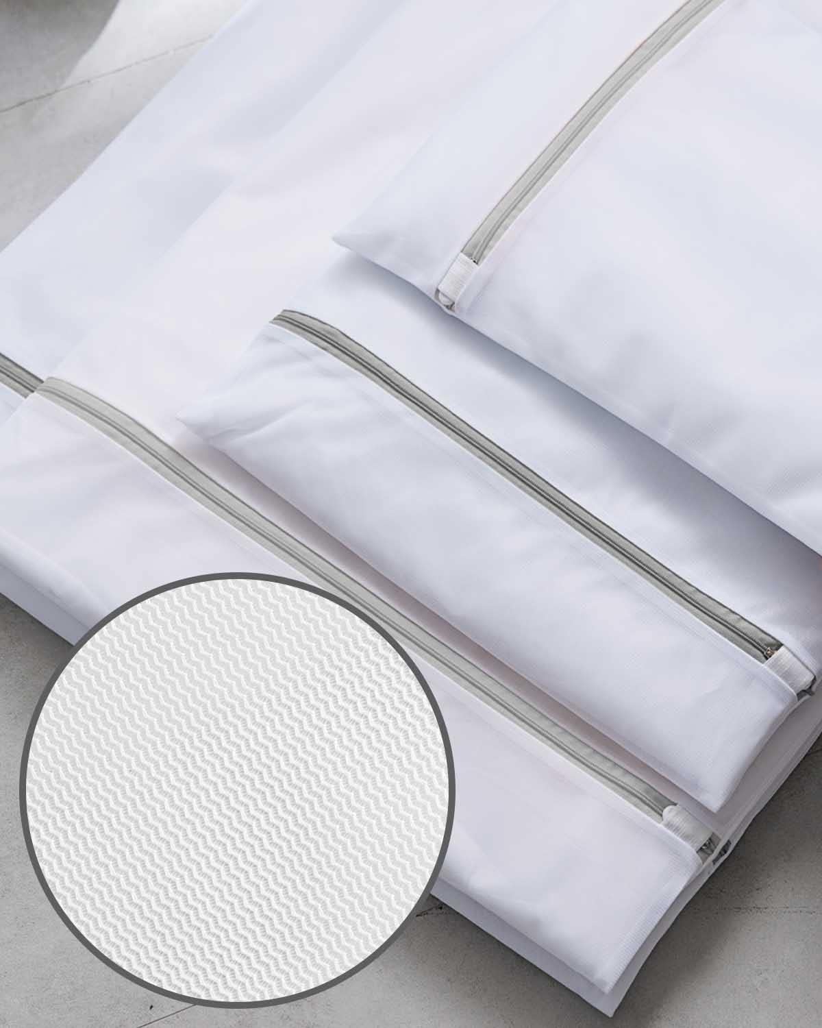 Detalle 1 de Lingerie Laundry Bags, 3-Piece Set