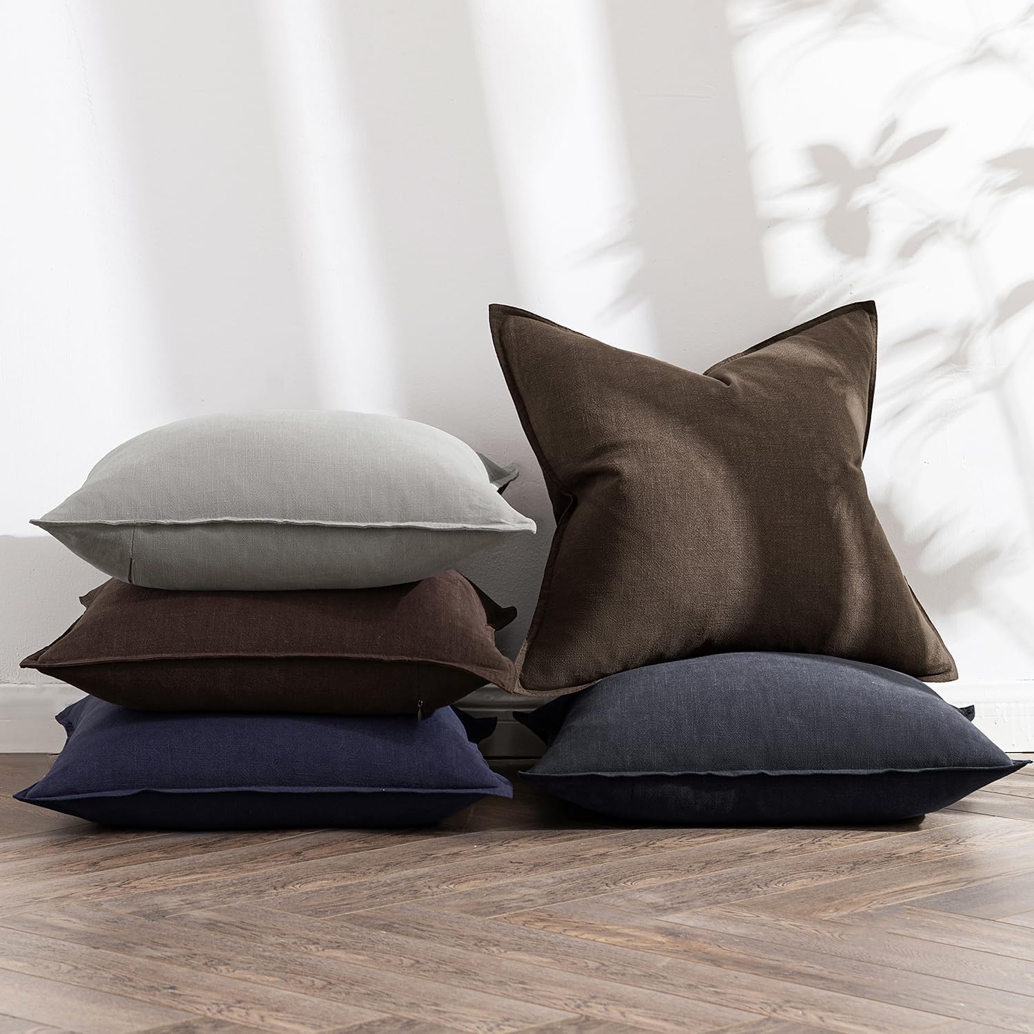 Detalle de MIULEE Linen Throw Pillow Covers, Set of 2, 18 x 18, Dark Brown