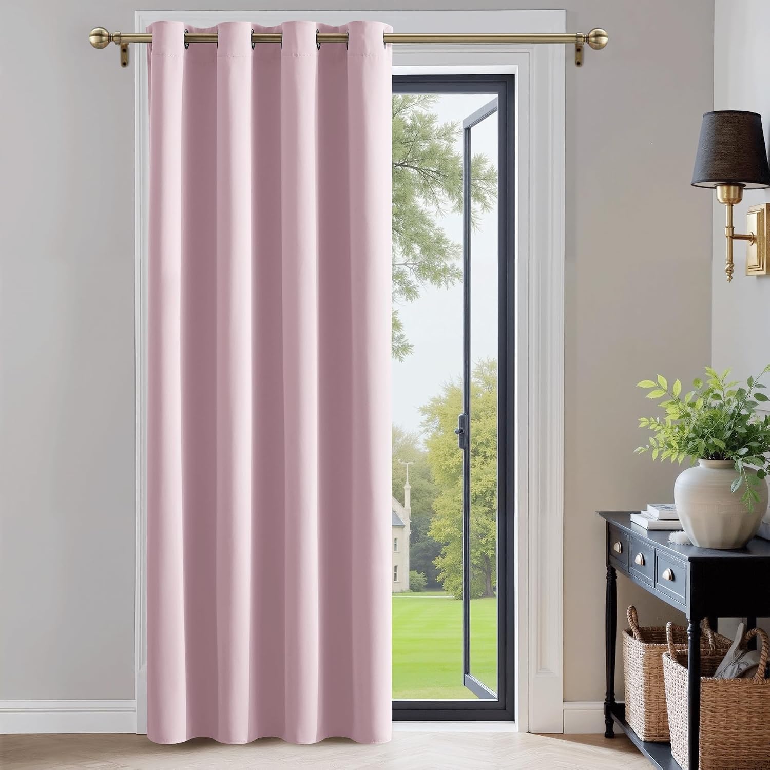 Detalle de PONY DANCE Pink curtain 52 x 84 inch