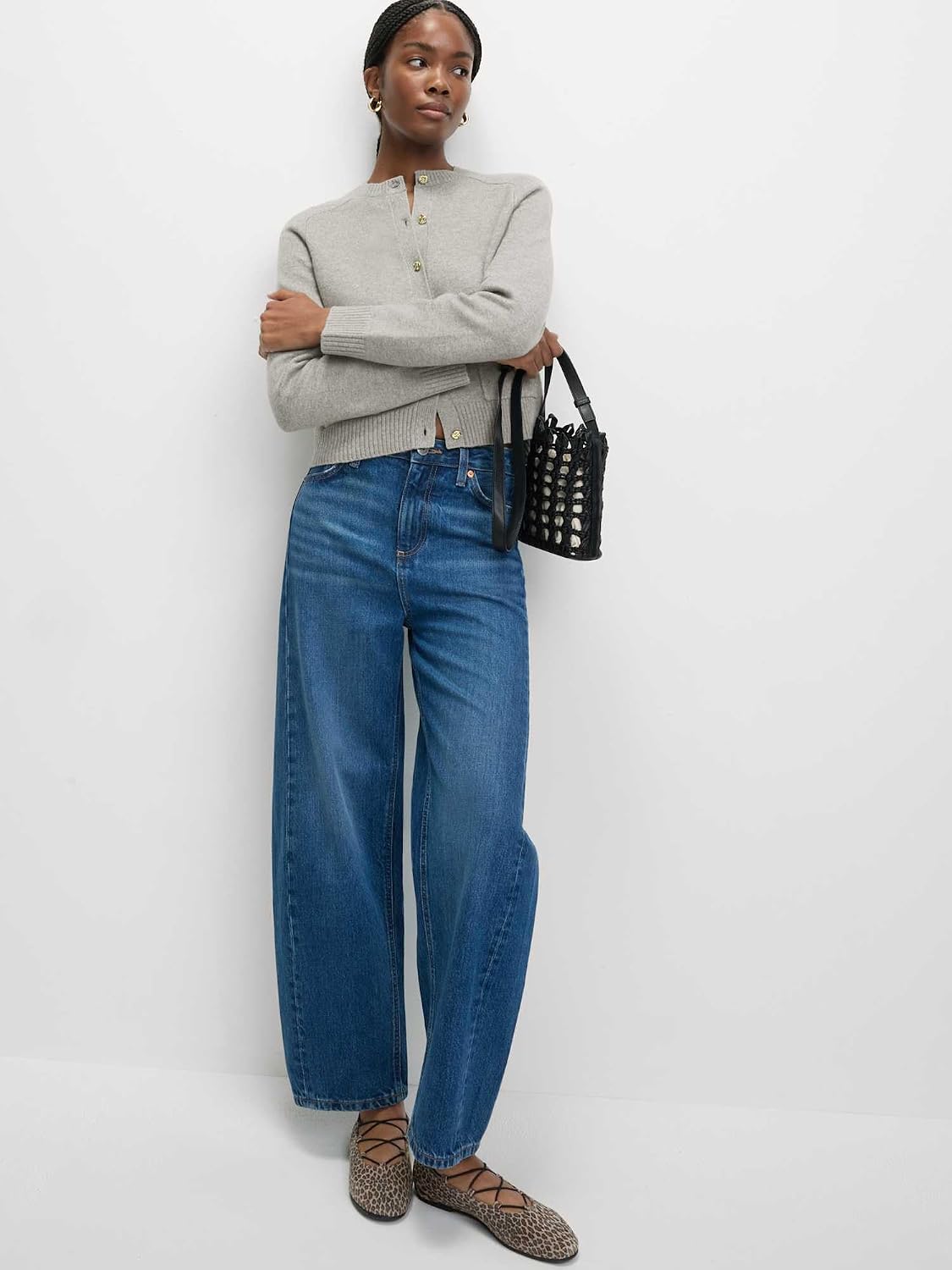 Detalle 2 de Marks & Spencer Air Yarn kort damesvest met stretch, ronde hals en knopen