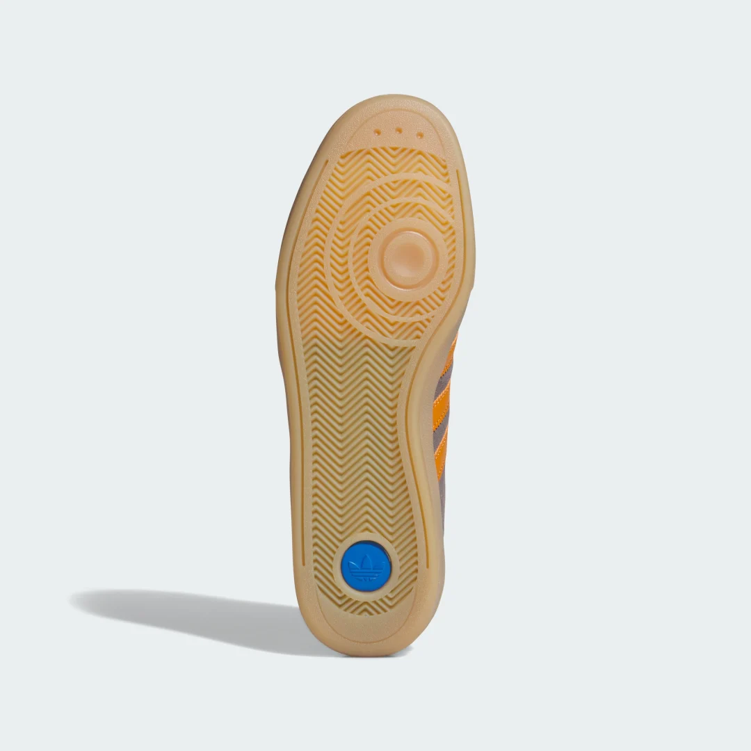 Detalle de Zapatilla GLENBURN de Adidas: una opción de color Marrón para uso diario y rutas urbanas