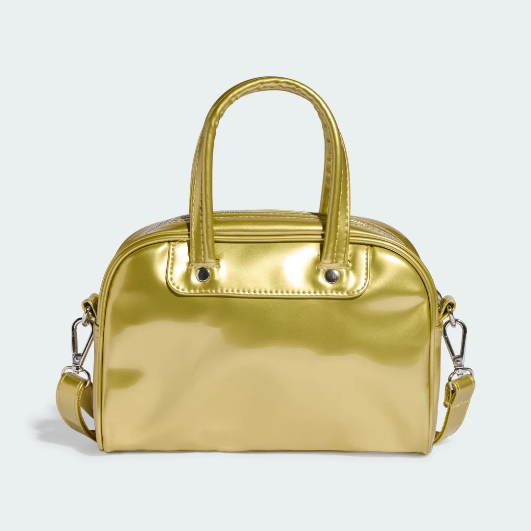 Detalle 2 de Bolso estilo bowling Adicolor Mini de Adidas – color Oro