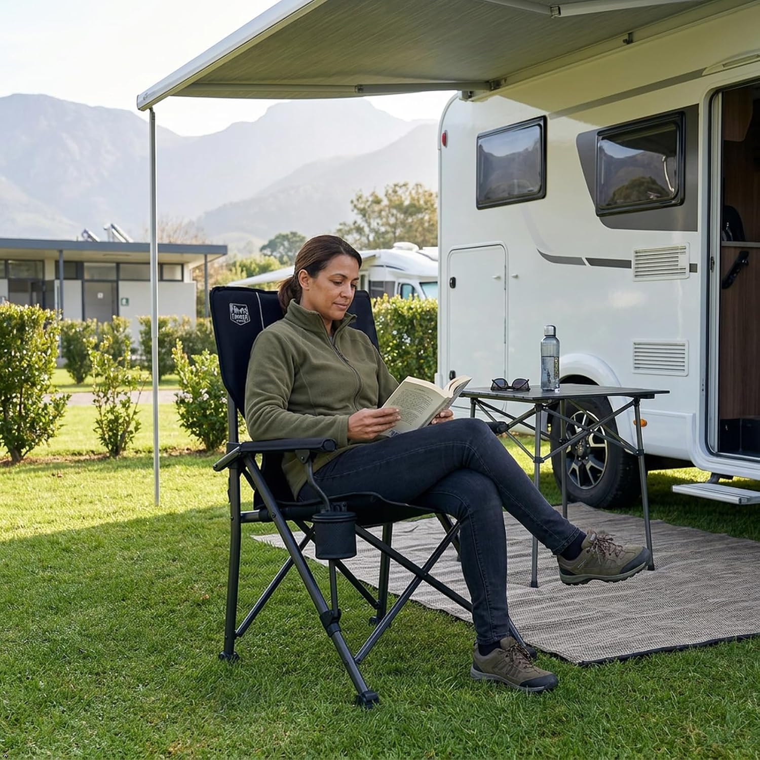Detalle de TIMBER RIDGE Faltstuhl Campingstuhl Hochlehner mit 150 kg Tragkraft, Getränkehalter und verstellbarer Rückenlehne