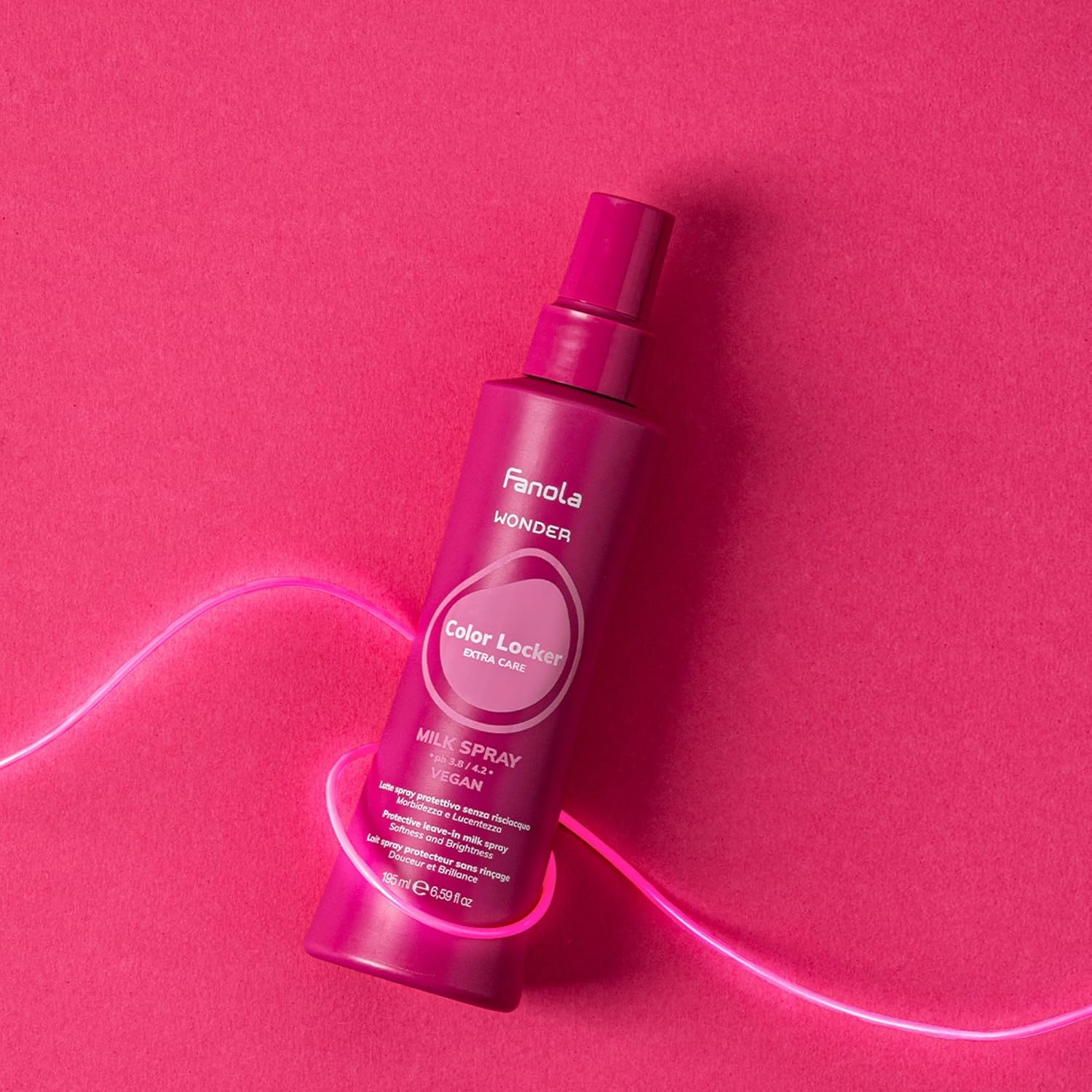 Detalle 2 de FANOLA Wonder Locker Latte Spray 195 ml – agent coiffant en spray