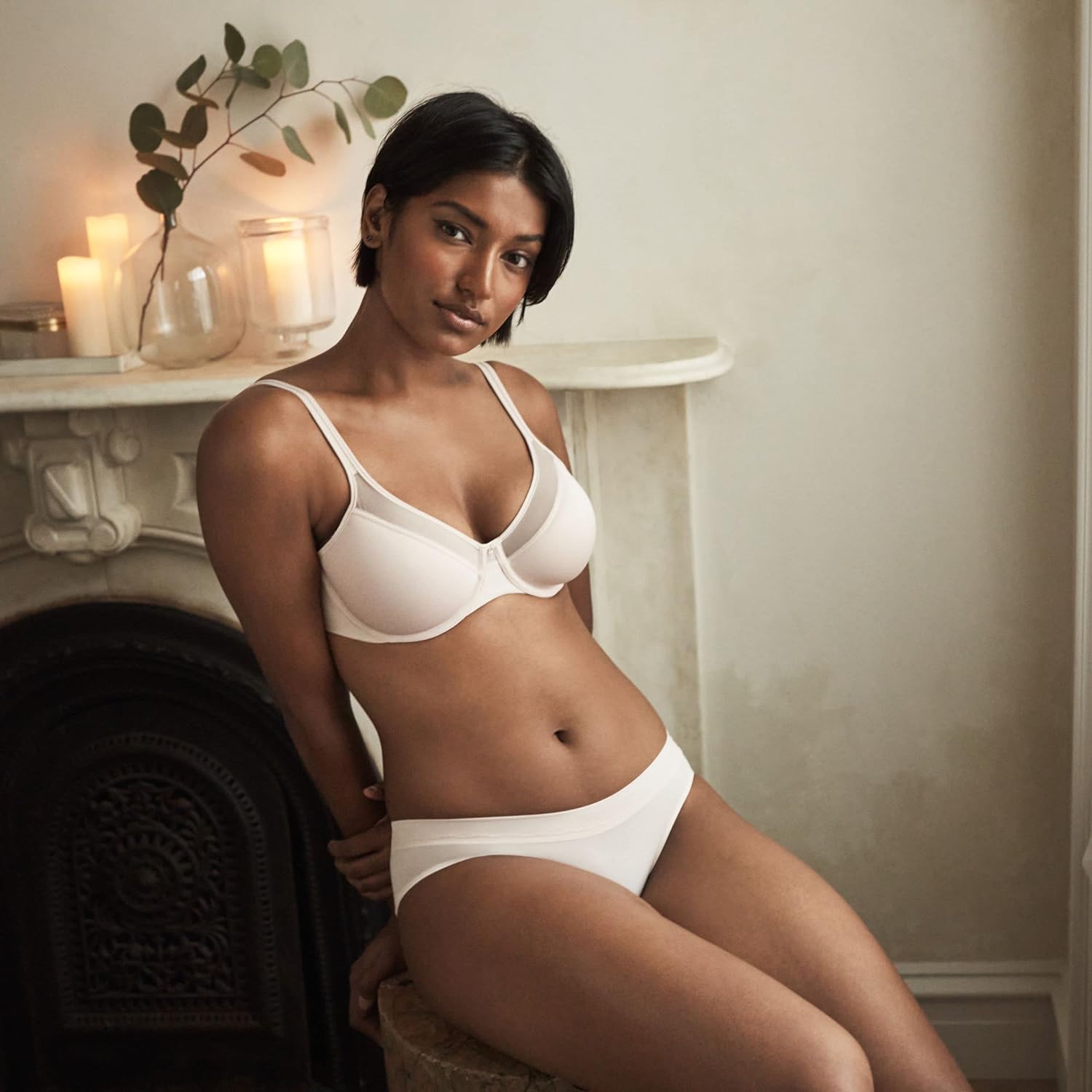 Detalle 2 de Bali Women’s Seamless Underwire T-Shirt Bra (Ultra Light) with Convertible Straps