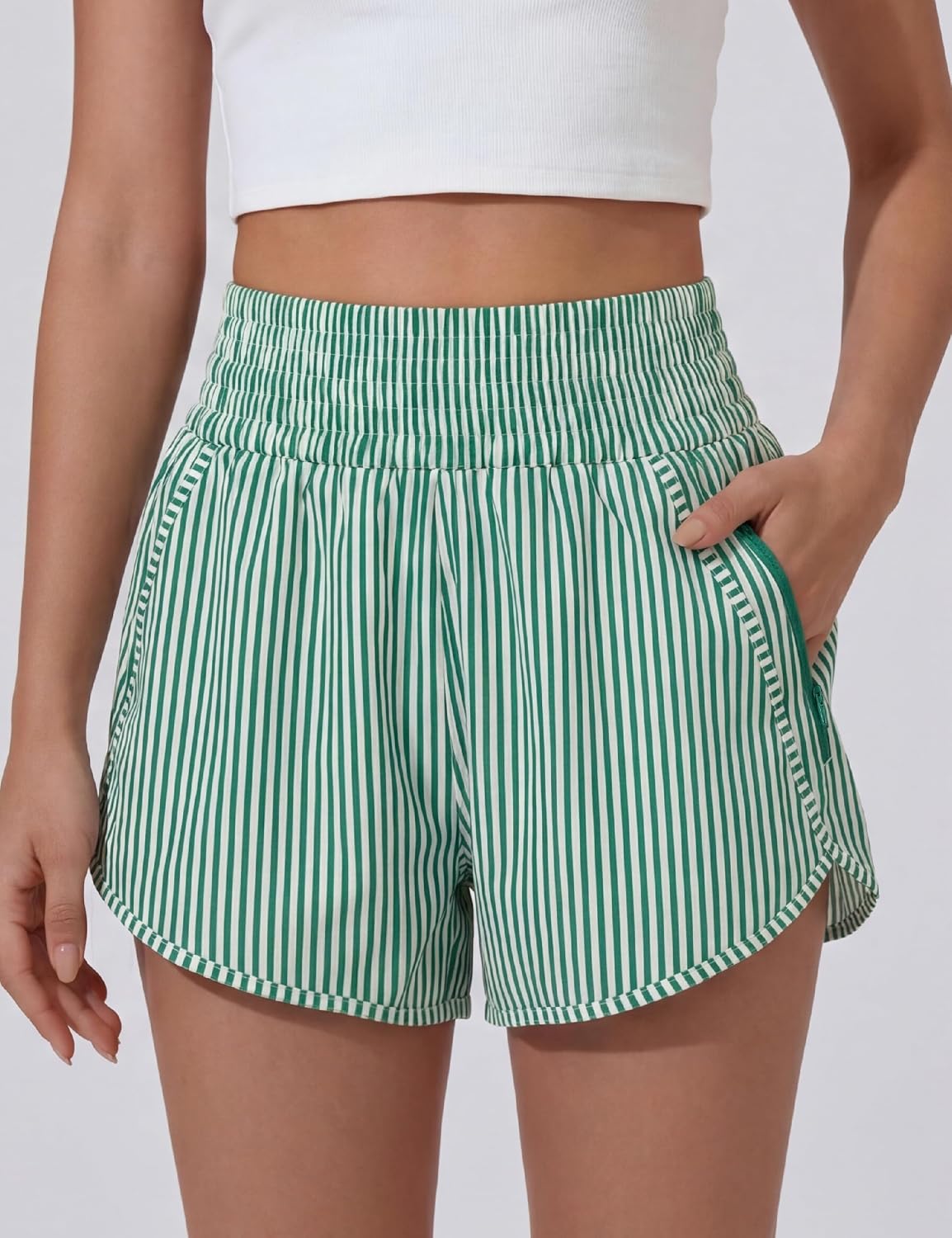 Detalle de BMJL 2.5" Athletic Shorts for Women, High-Waisted with Zipper Pocket