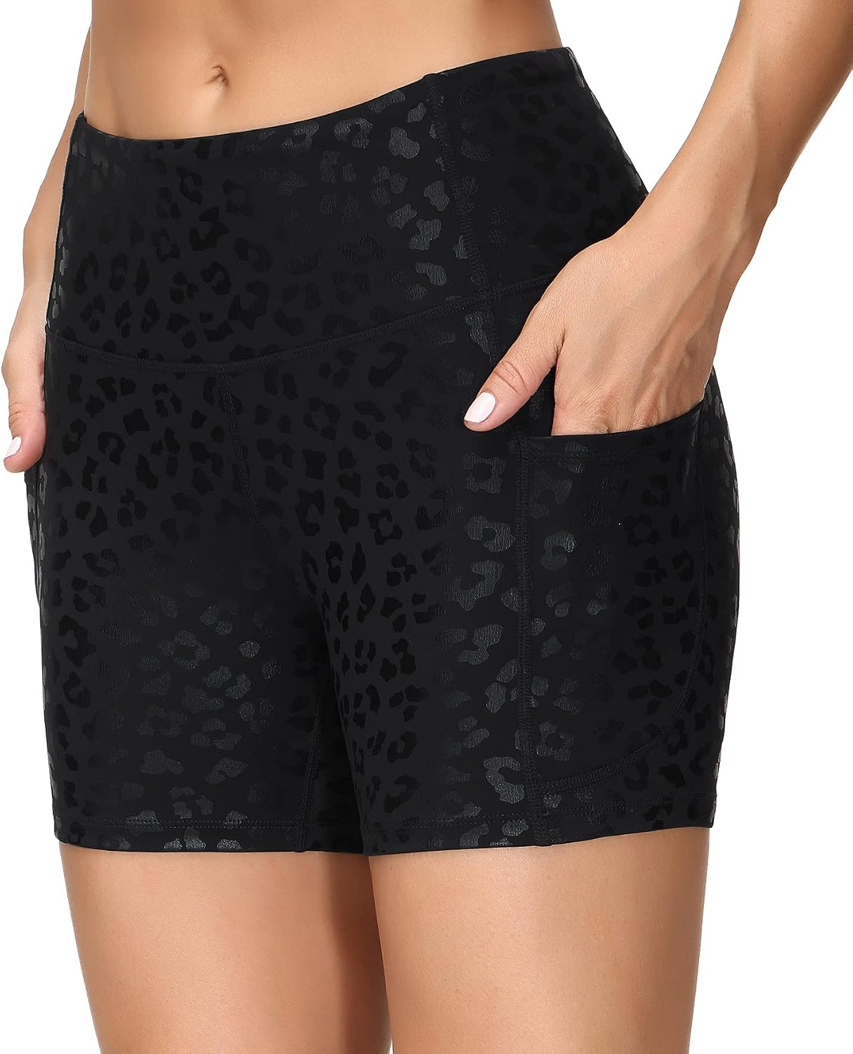 Detalle de THE GYM PEOPLE pantaloncini sportivi donna a vita alta con tasche