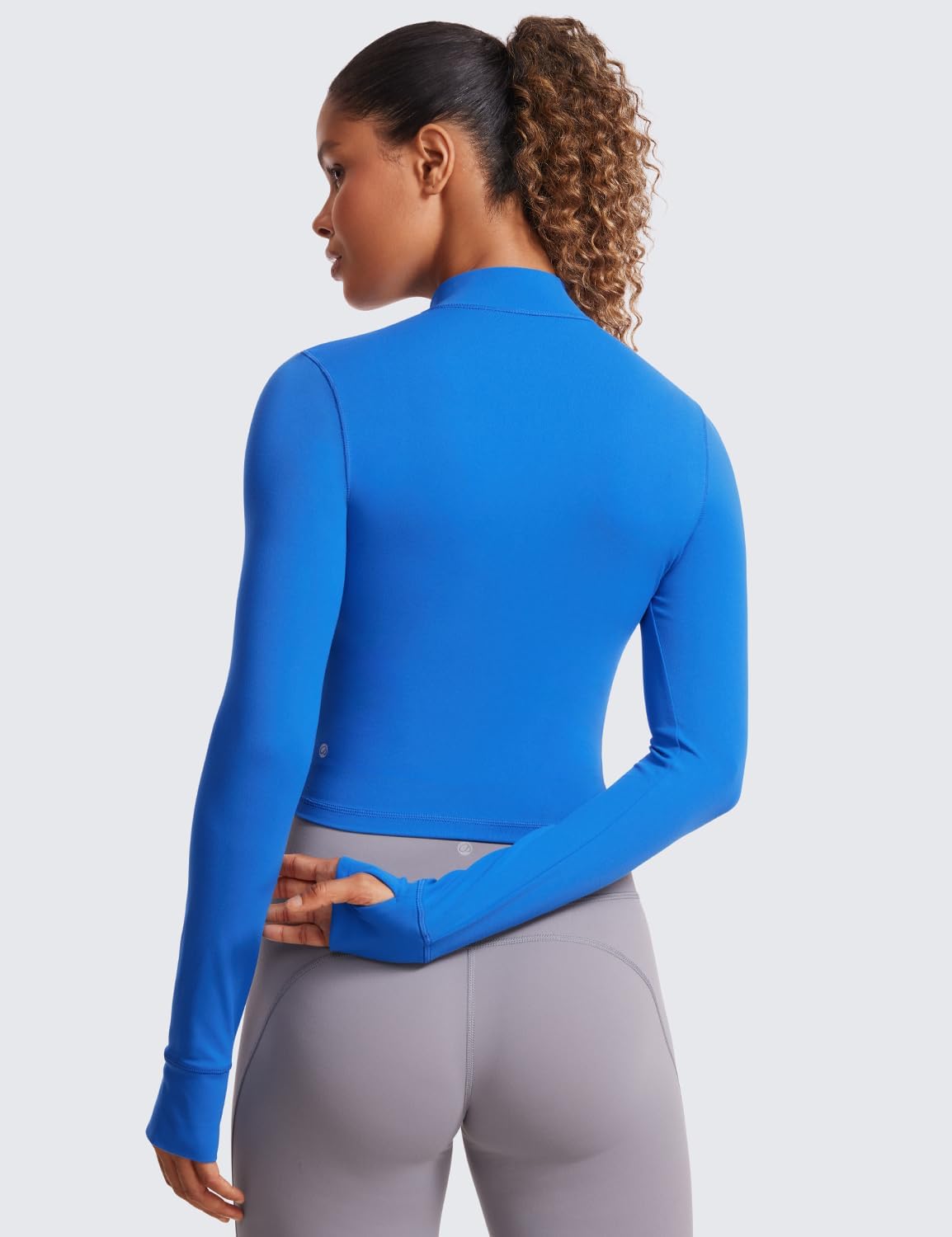 Detalle 2 de CRZ YOGA Women’s Butterluxe Full Zip Cropped Jacket with Thumb Holes