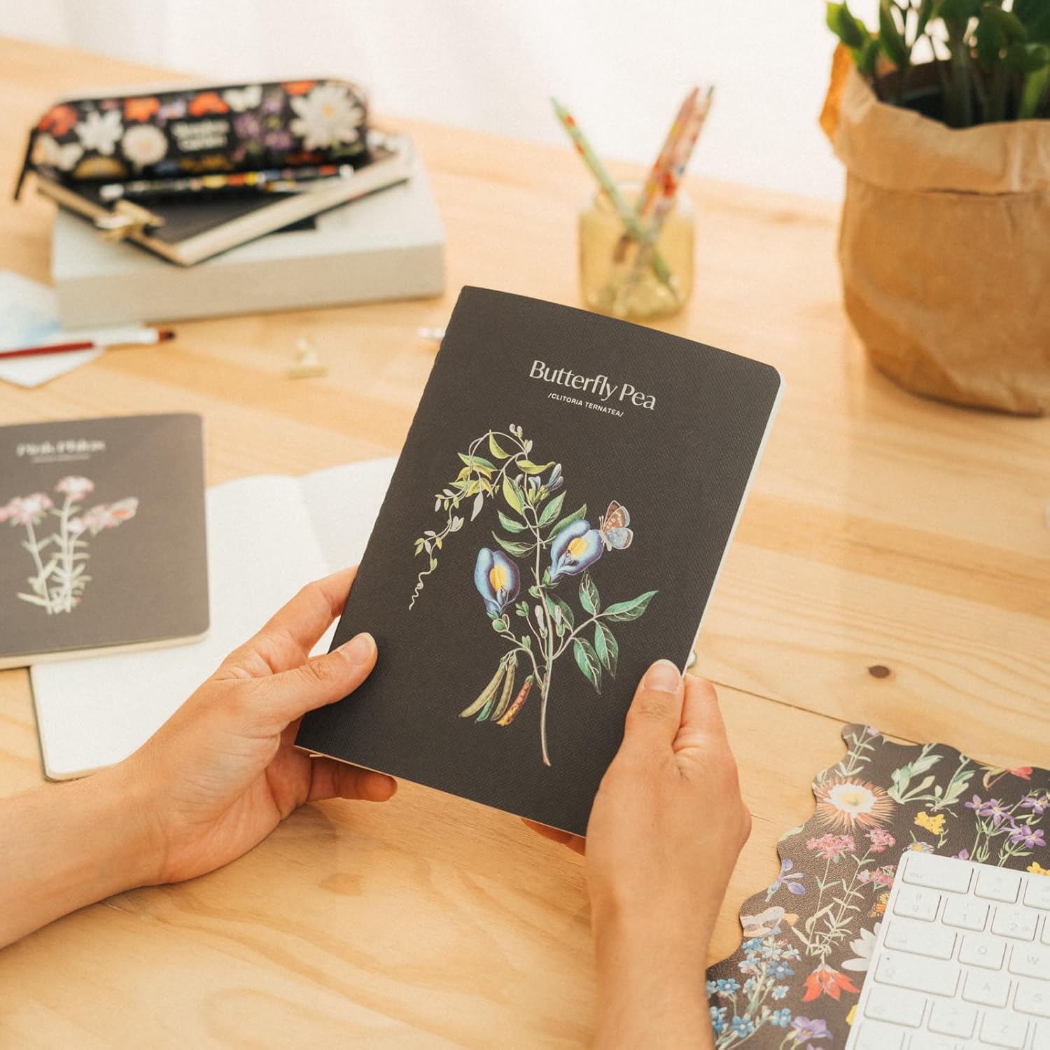 Thumbnail 4 de Grupo Erik Set 3 Quaderni Sleepless Garden A5 – Bullet Journal, Rigati e Pagine Bianche