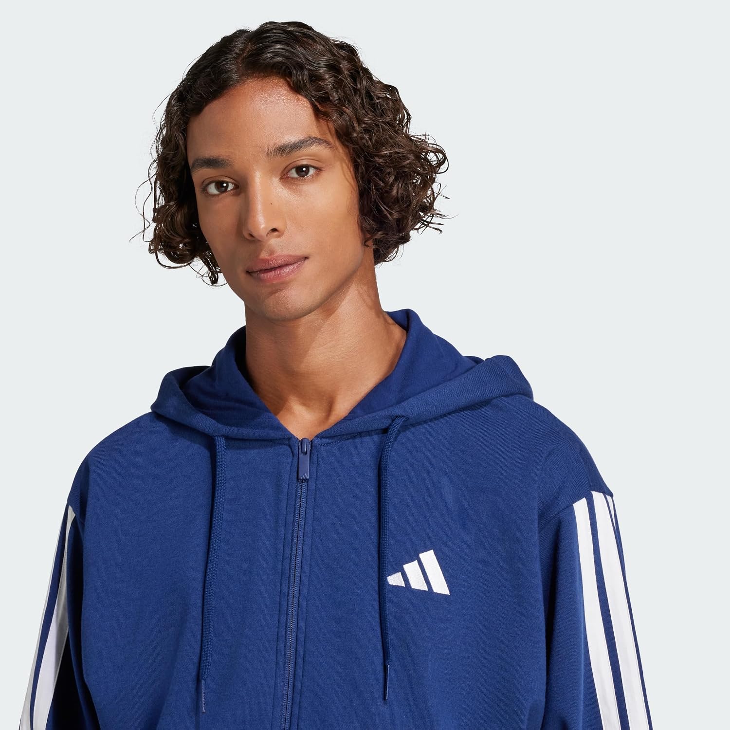 Detalle 2 de Adidas Herren Essential Three Stripes French Terry Fullzip Hoodie – Hoodie mit Reißverschluss