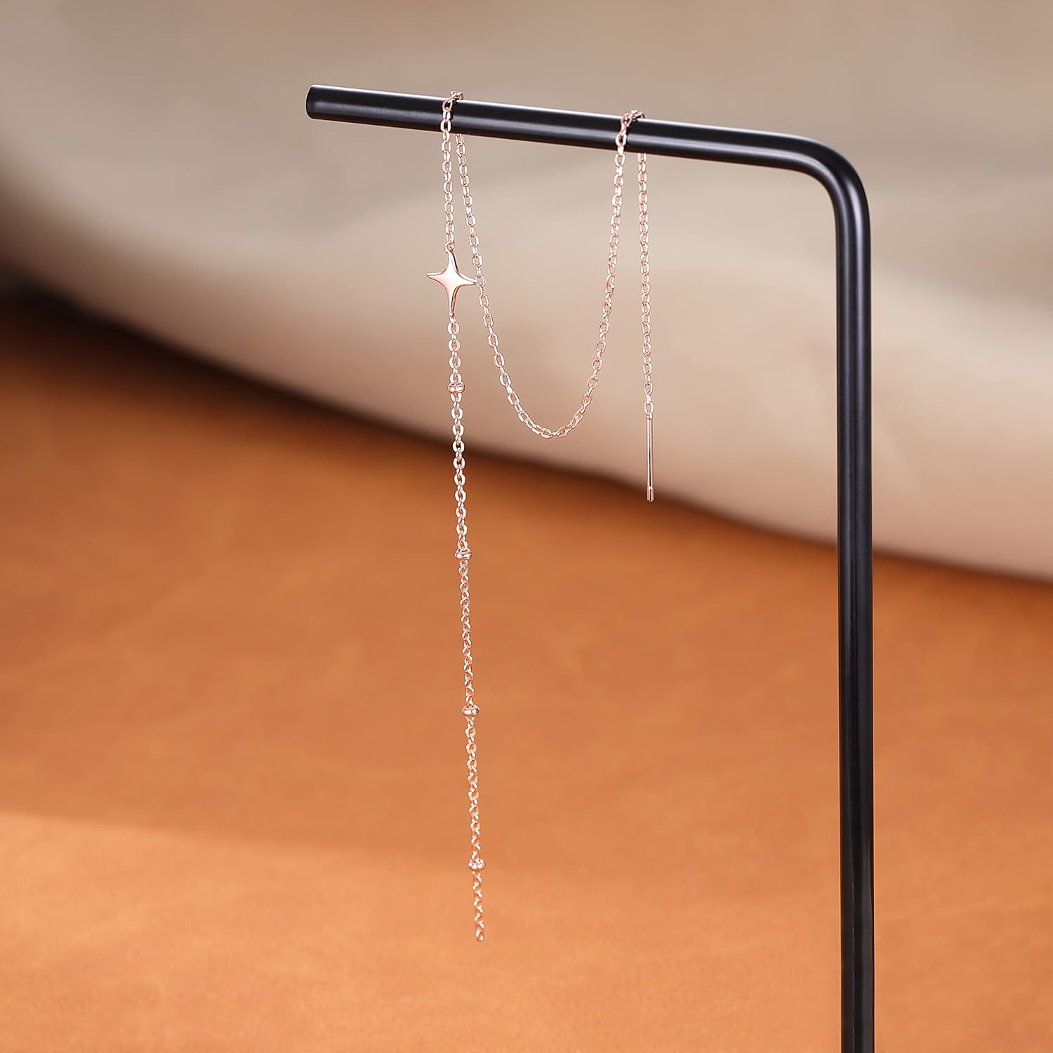 Detalle de SLUYNZ 925 Sterling Silver Long Dangle Earrings – Star Tassel Chain