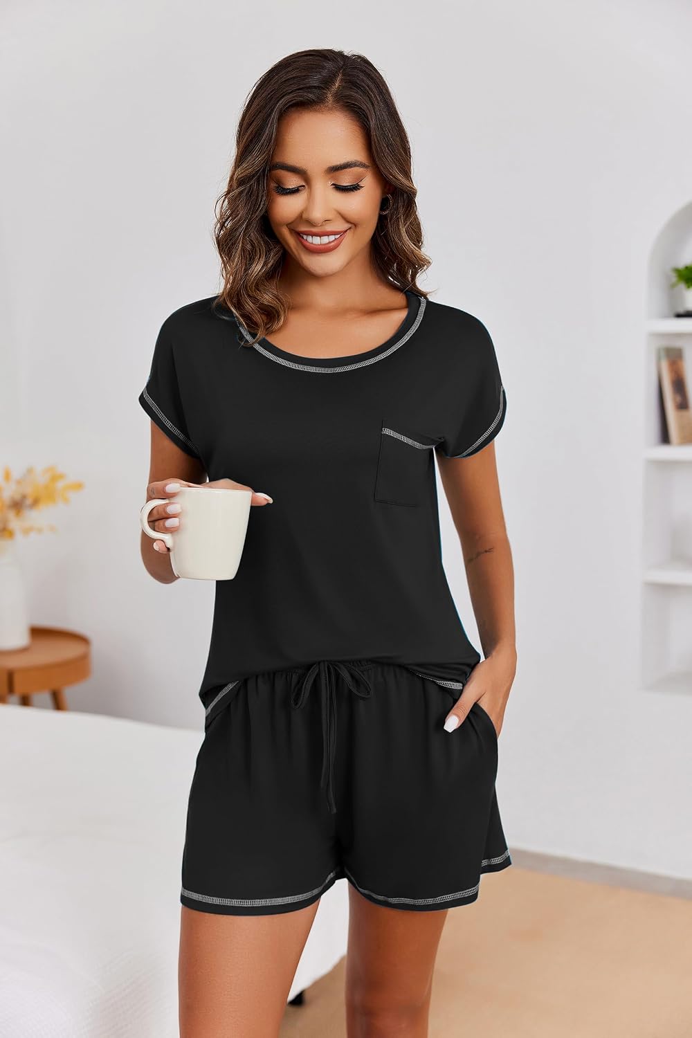Detalle 1 de Ekouaer Women's Pajama Set, Short-Sleeve Top and Shorts with Pockets
