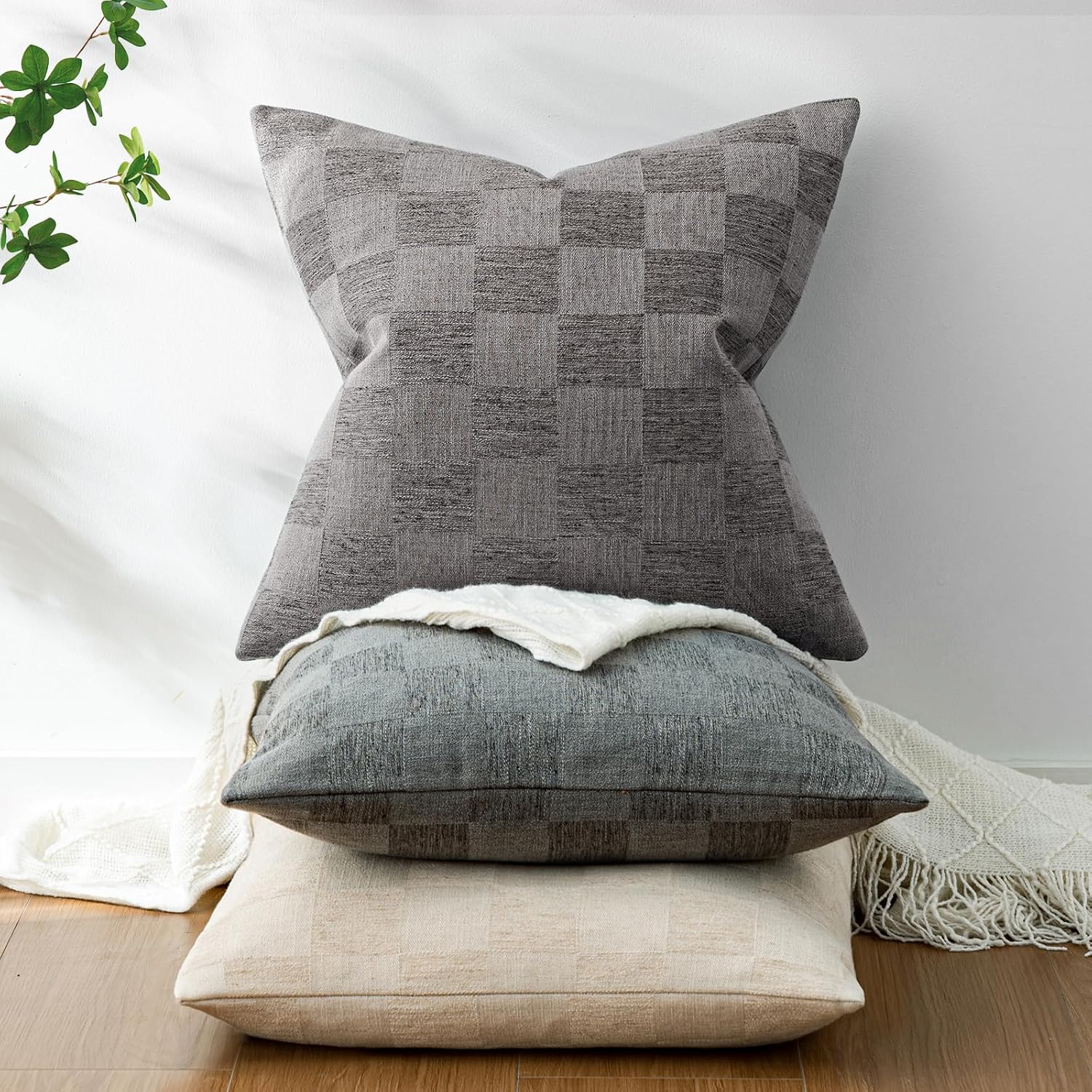 Thumbnail 5 de a moment Decorative Pillow Covers 18 x 18 Inch