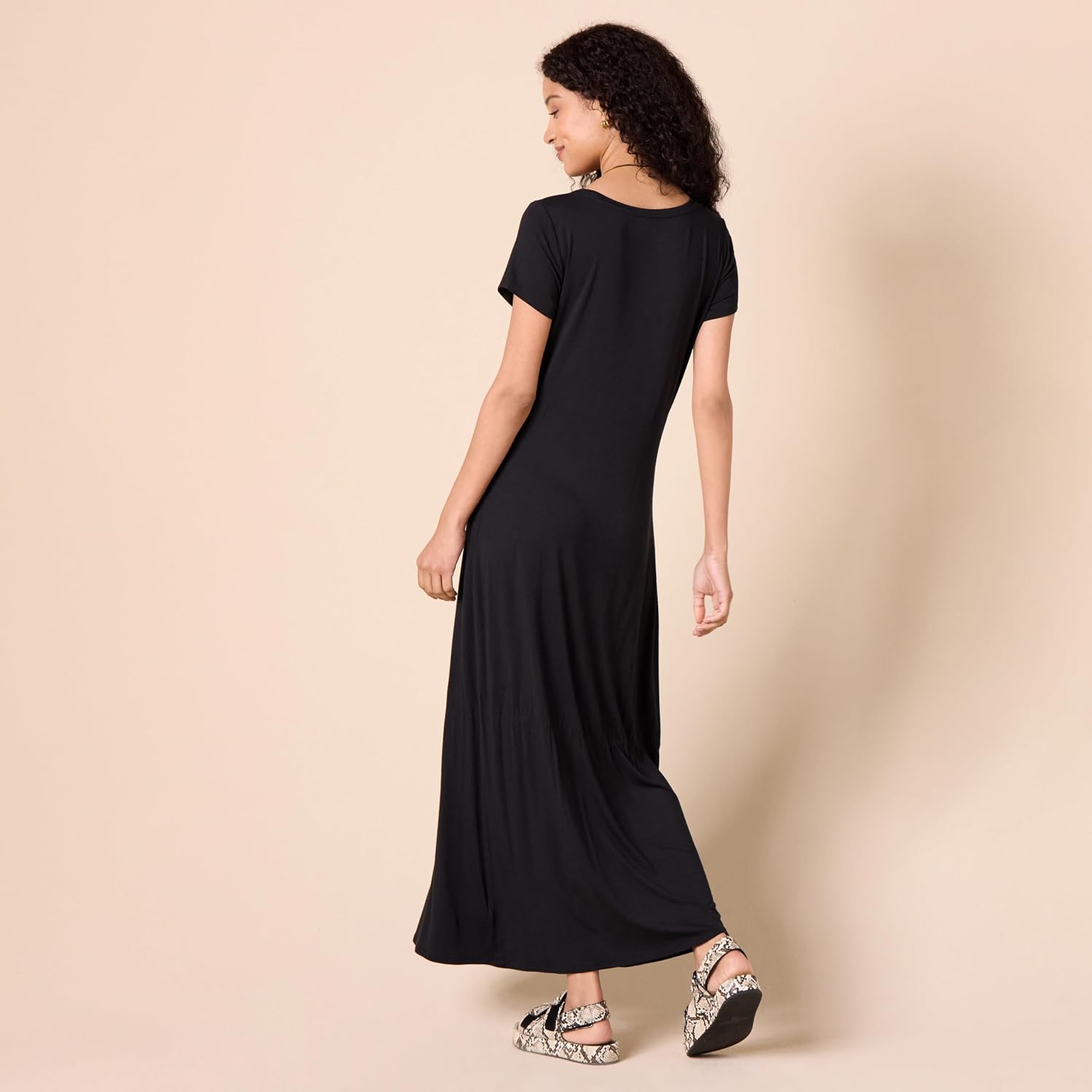 Detalle de Amazon Essentials Short-Sleeve Maxi Dress, 134.6 cm