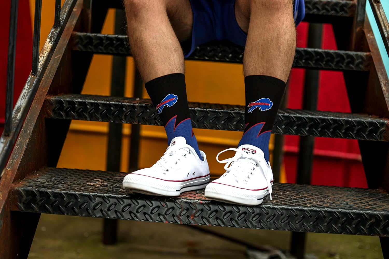 Thumbnail 1 de For Bare Feet NFL Unisex Black Wave Crew Socks (Buffalo Bills), Large