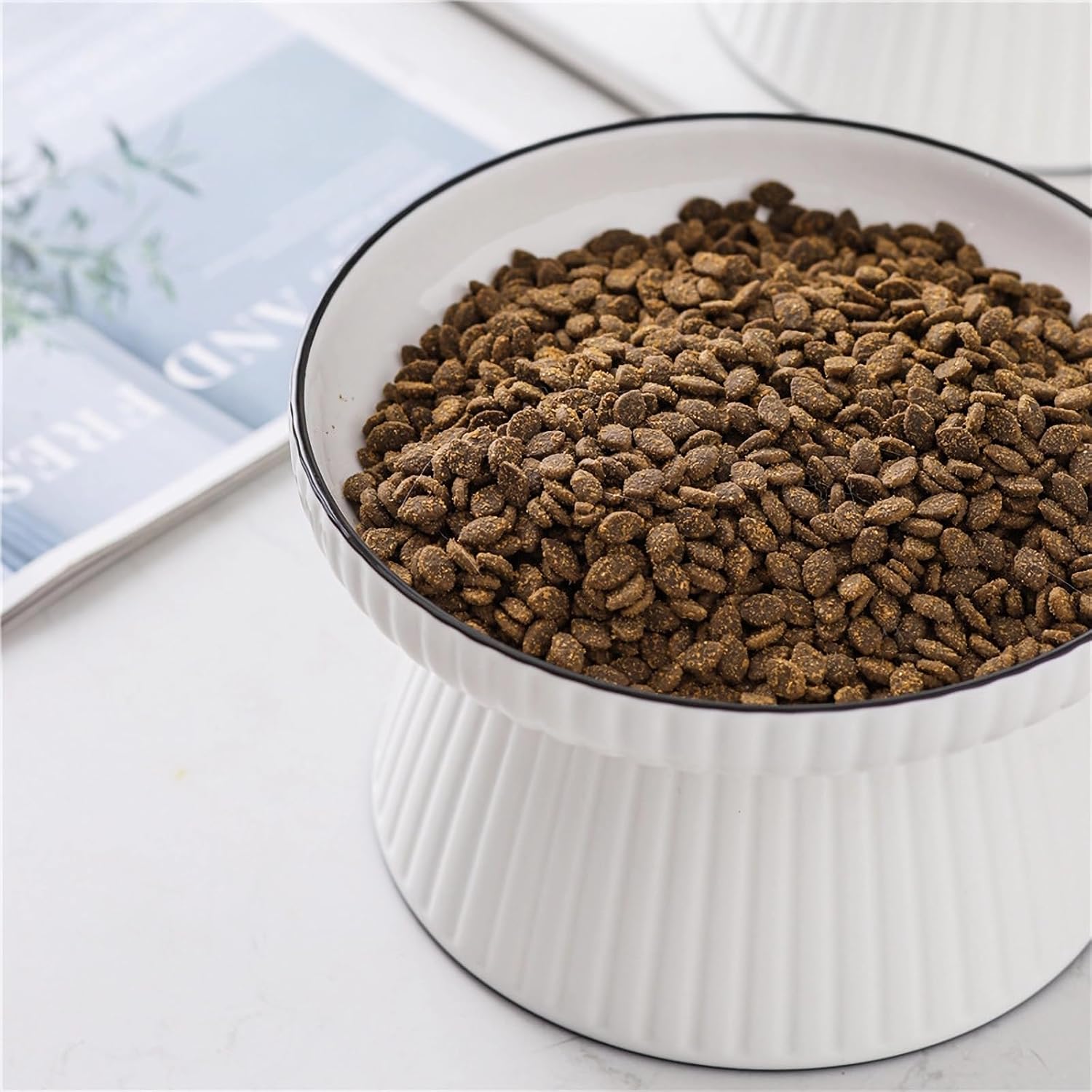 Thumbnail 3 de PlushPlumage Elevated Cat Bowl – raised ceramic anti-vomit dish with non-slip base