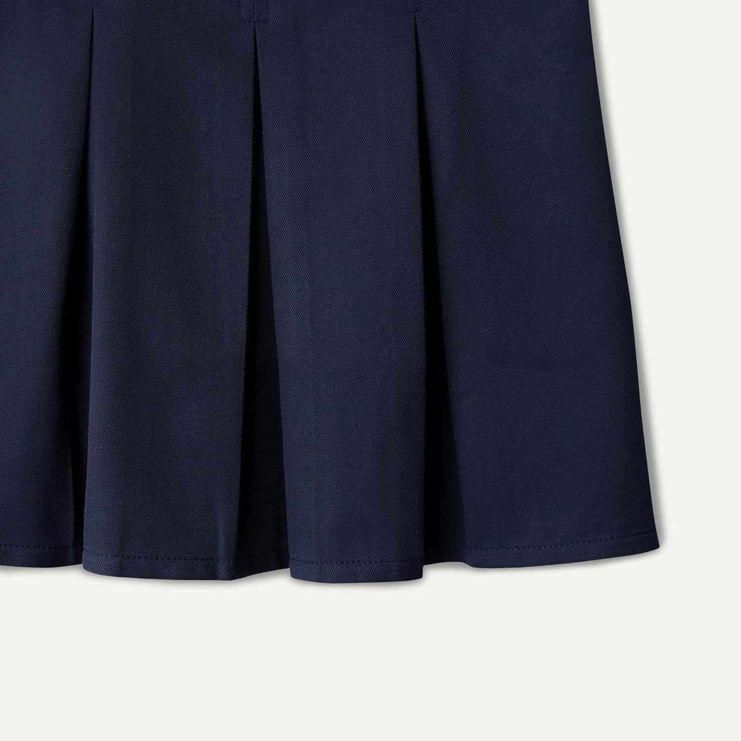 Detalle de Amazon Essentials Girls' Pleated School Uniform Pinafores Pack of 2