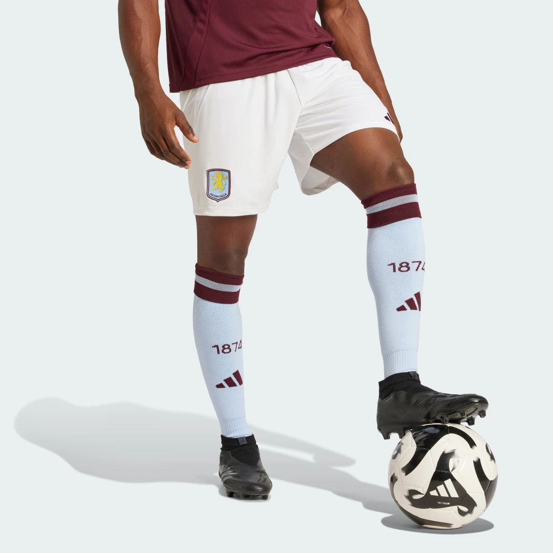 Detalle de Aston Villa Pantalón corto primera equipación 24/25