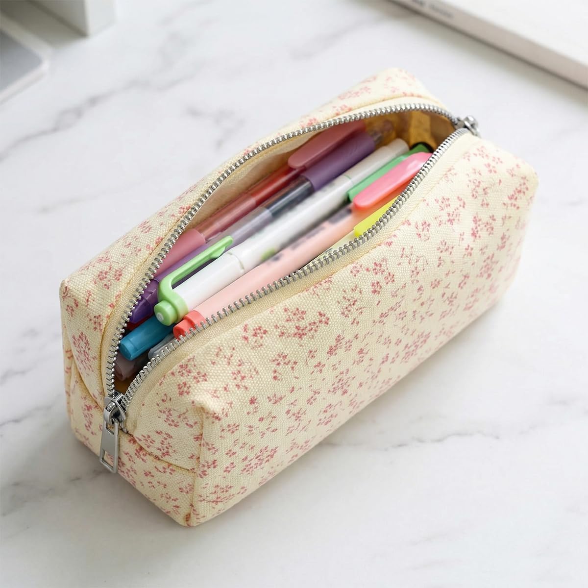 Detalle de AddLotLot 2 PCS Floral Pencil Cases with Zipper – Durable Canvas, Stylish Black & Pink Set