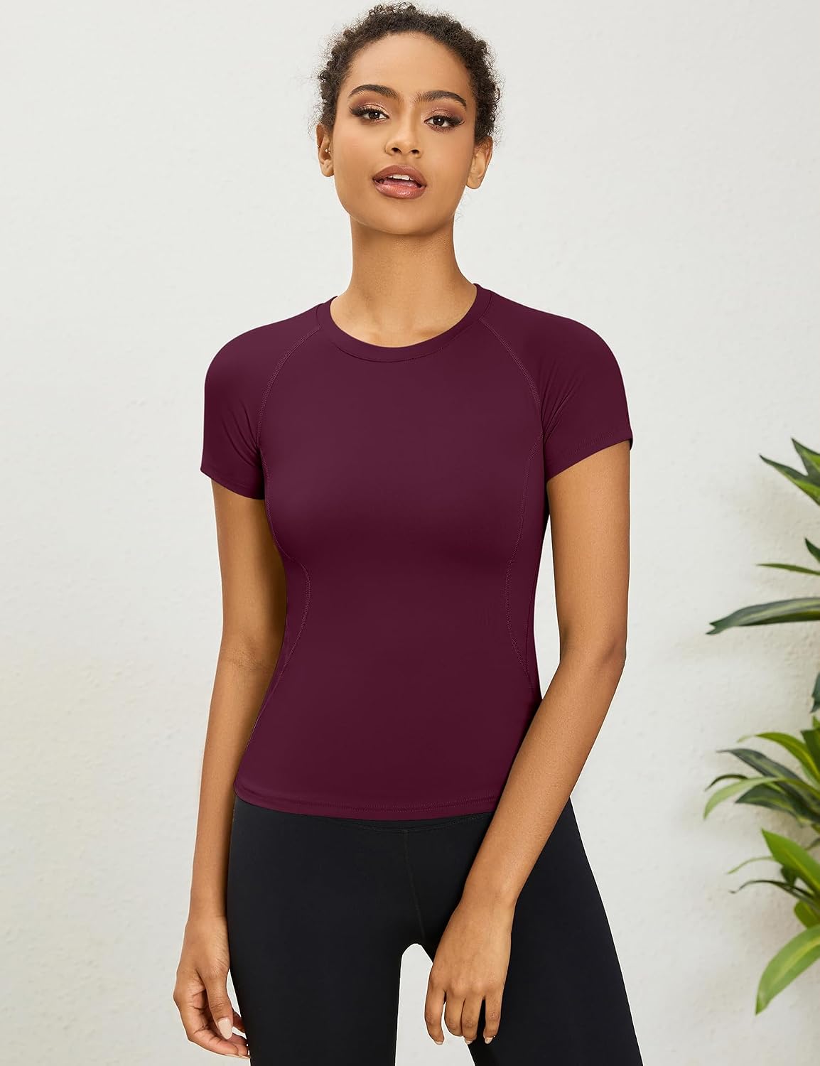 Detalle de Rapbin women’s gym tops short-sleeve quick-dry workout T-shirt (85% polyester, 15% elastane)