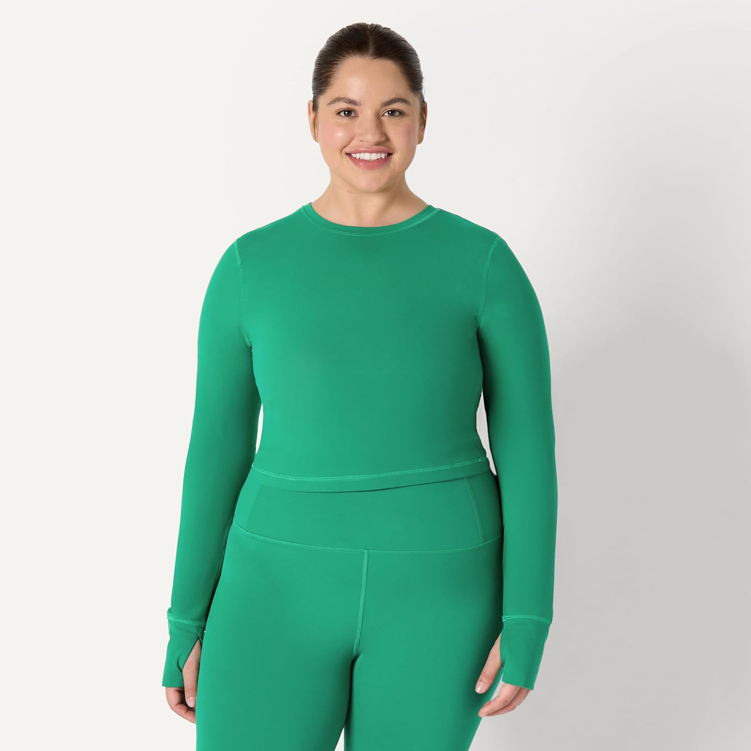 Thumbnail 5 de Amazon Essentials Women’s Active FormFlex Buttery Soft Long Sleeve Slim Fit Crop Layering Workout Top