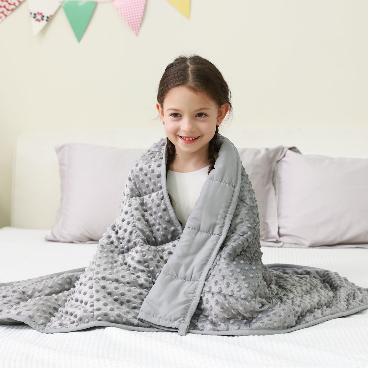 Detalle de Mr. Sandman Weighted Blanket 3LBS (36 x 48 in) – Grey, Minky Dots with Glass Beads