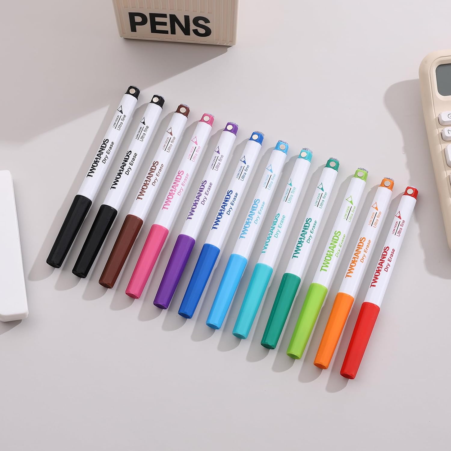 Detalle 2 de TWOHANDS Dry Erase Markers 0.7mm