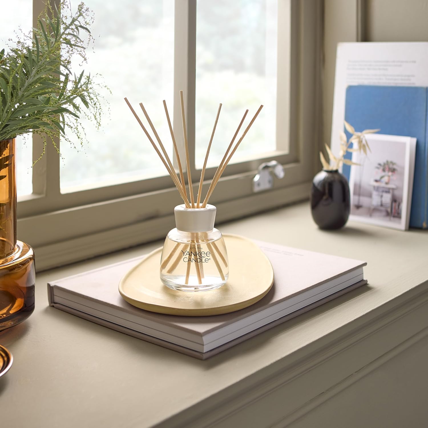 Detalle de Yankee Candle Diffuseur à bâtonnets Nuit de Midsummer — parfum durable pour petits à moyens espaces