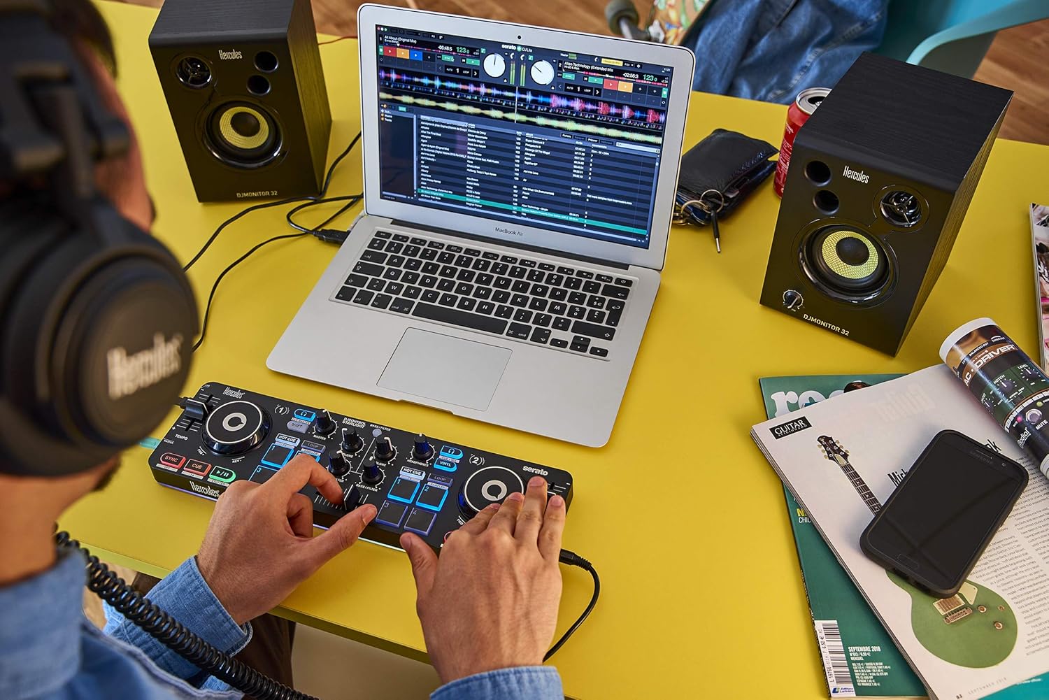 Detalle de Hercules DJMonitor 32 EU Version: monitor DJ attivo 2 vie con Bluetooth e altoparlanti da 3,5”