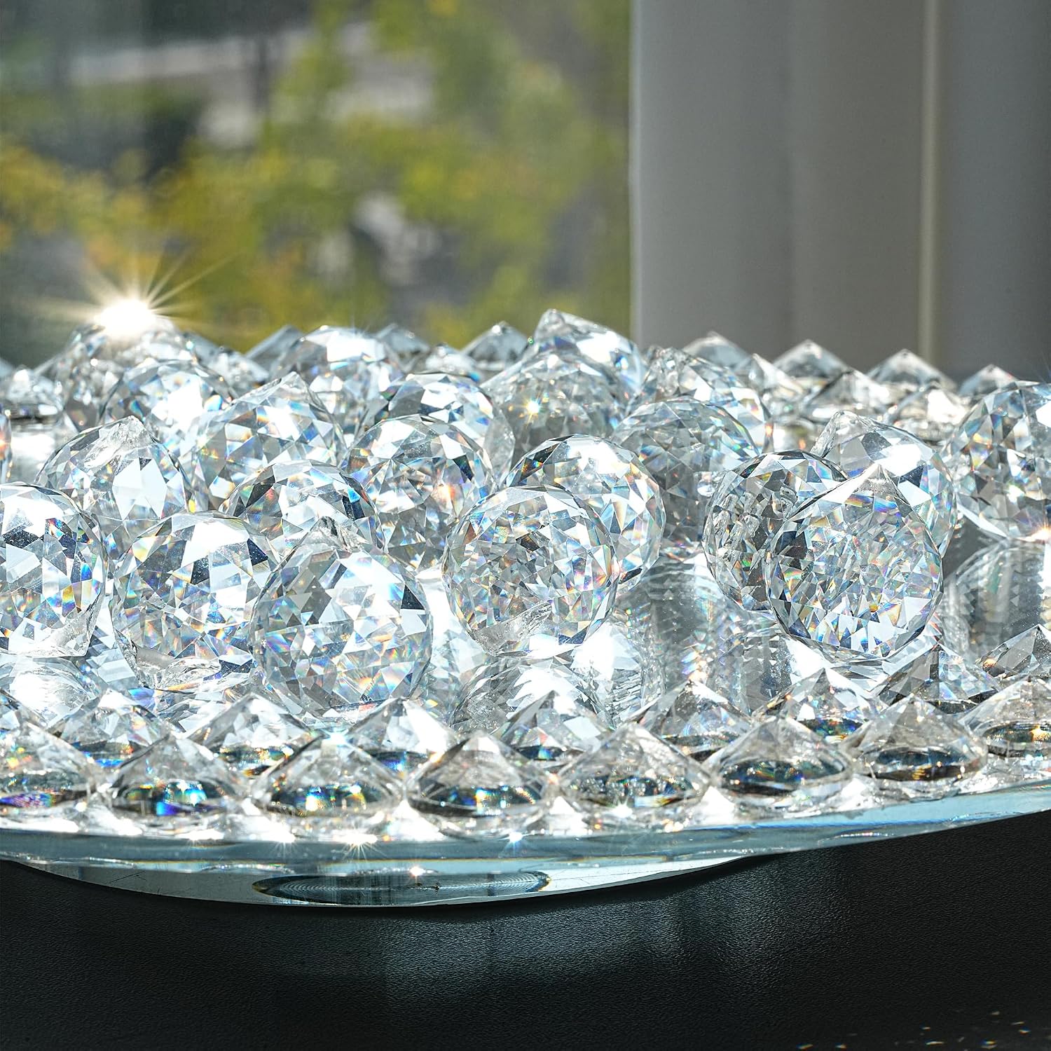 Detalle 1 de HDCRYSTALGIFTS 20mm Crystal Ball Prisms, 48-Piece Suncatcher Set