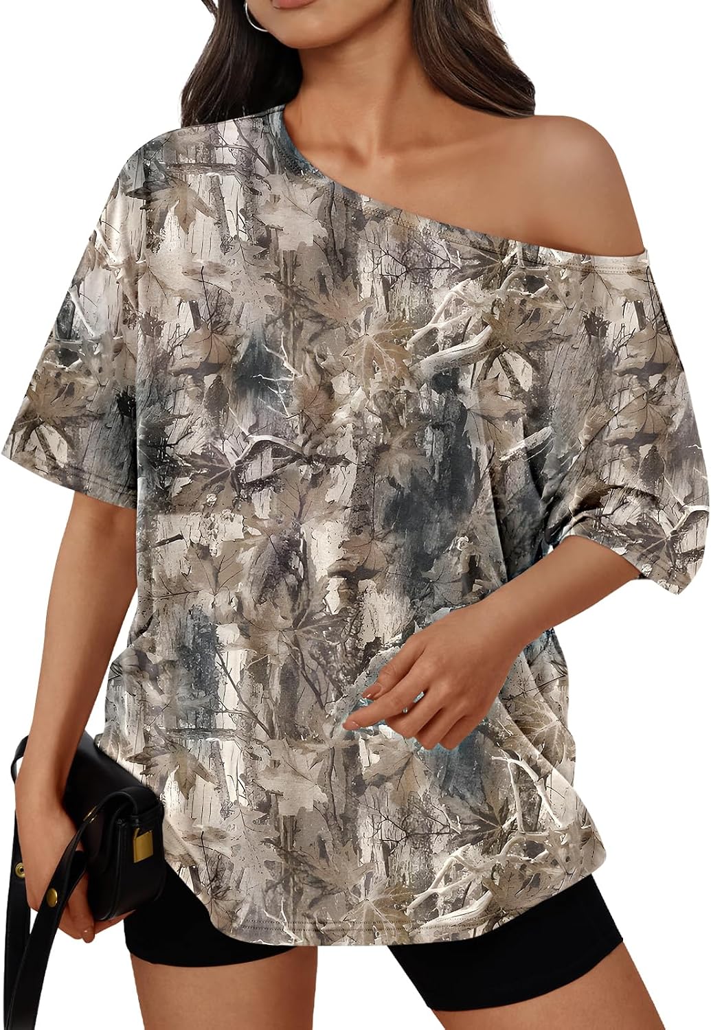 Detalle de Trendy Queen Off-the-Shoulder Top in Polyester-Spandex Blend