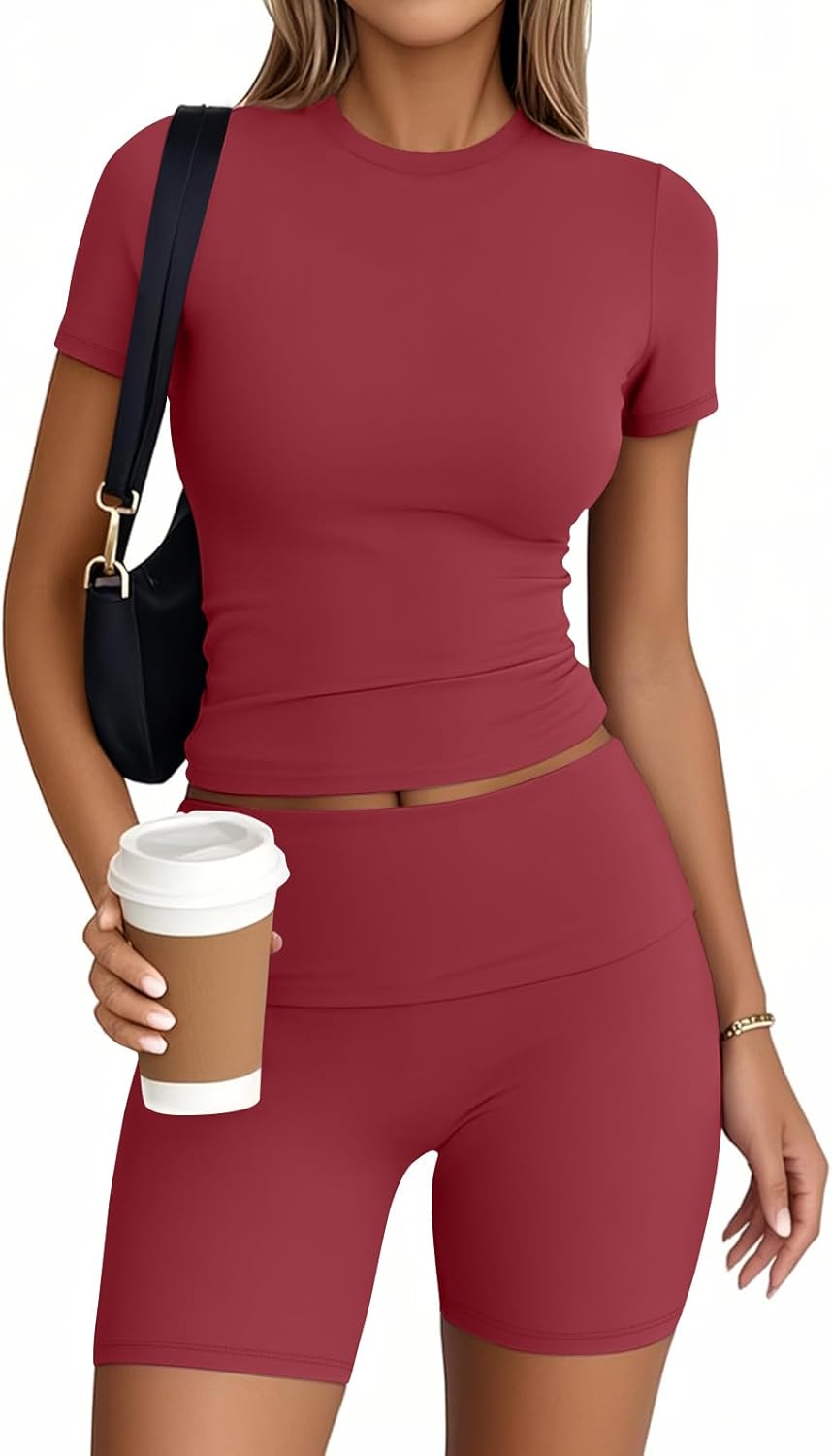 Detalle de Trendy Queen 2-Piece Summer Workout Set (Crop Top & Slim Shorts) — Nylon/Spandex Gym, Pilates, Yoga & Going Out
