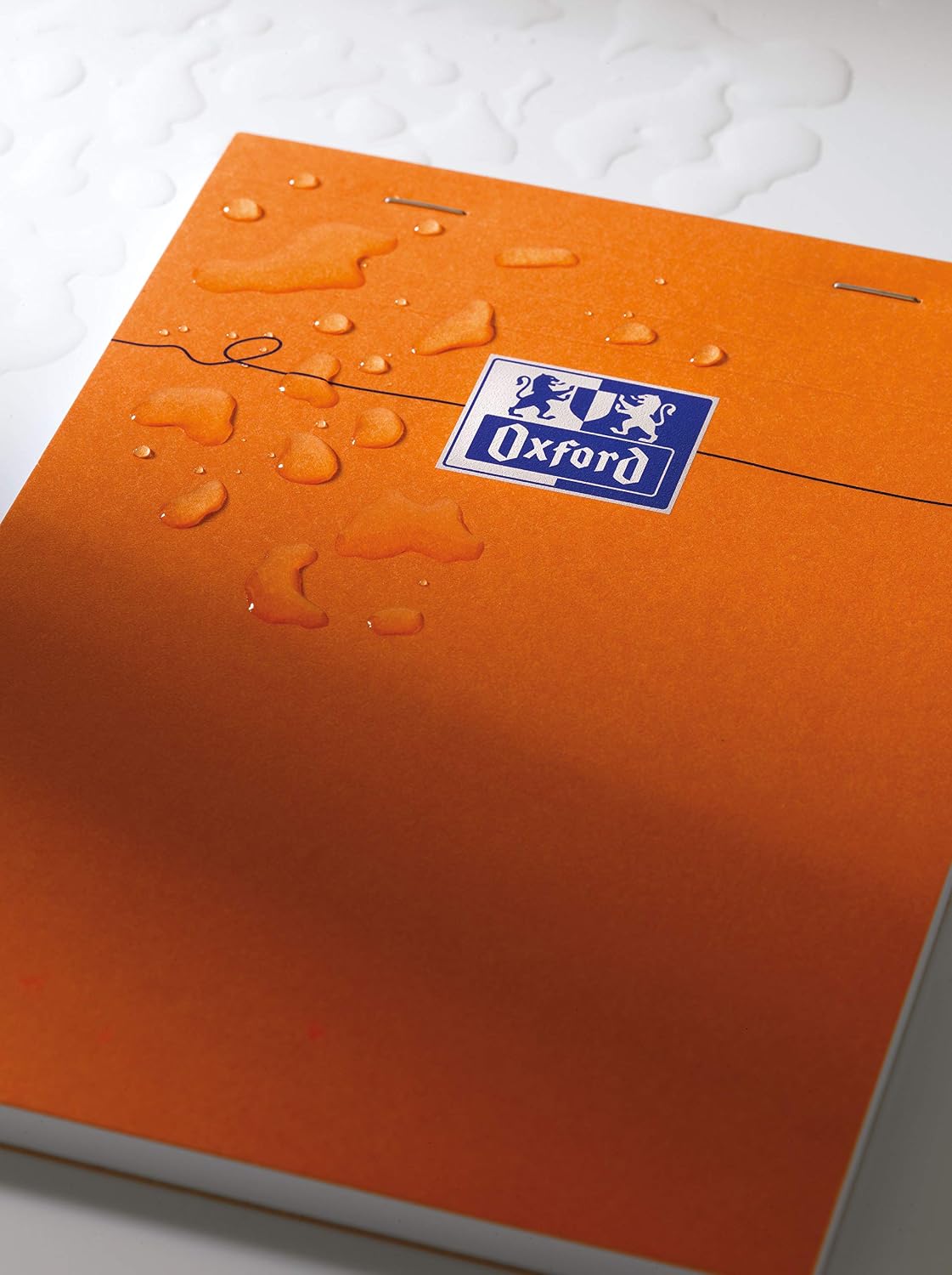 Detalle 2 de OXFORD Lot de 5 Bloc-Notes Orange A5 Petits Carreaux 5mm 80 Feuilles Agrafées – Couverture Enduite Orange